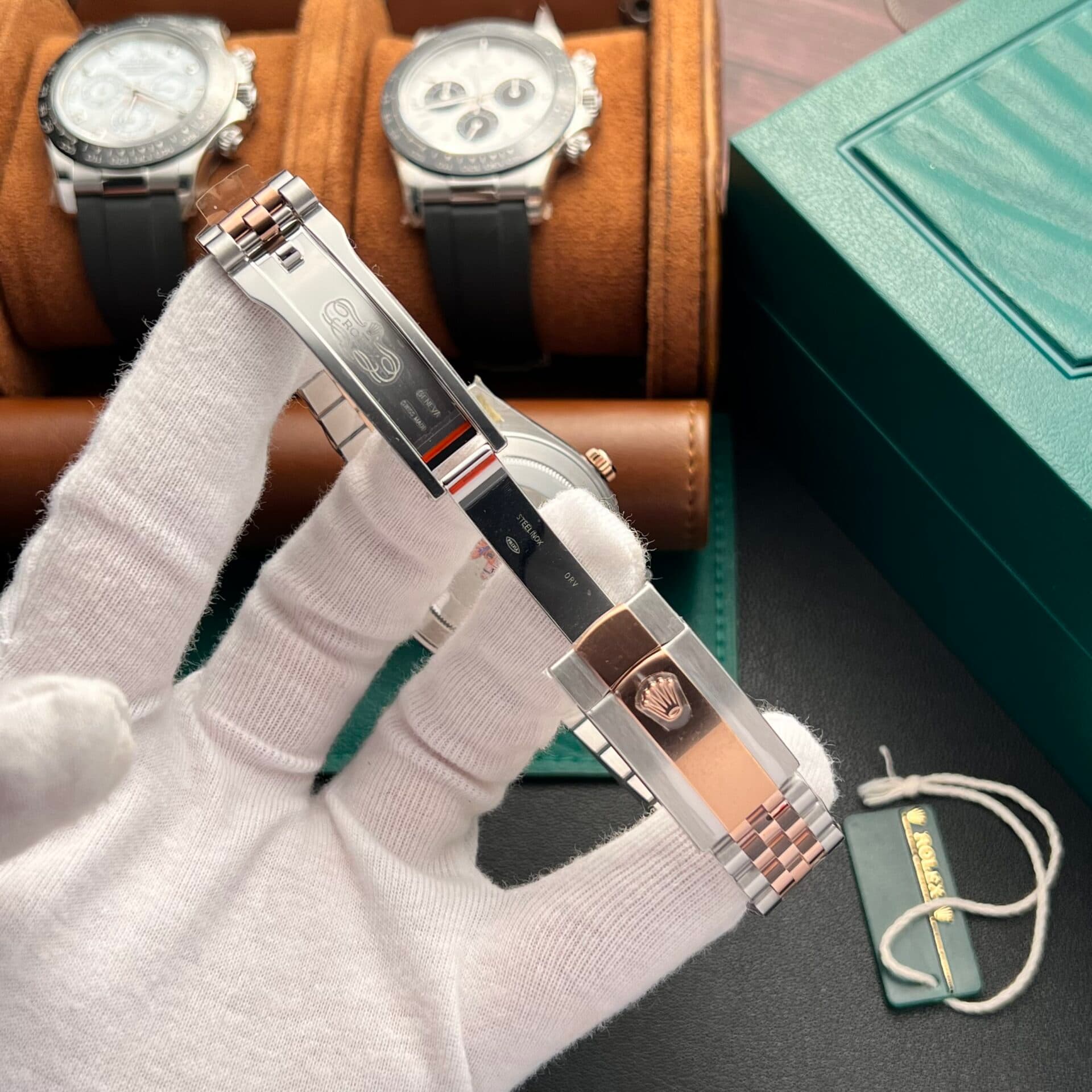 Dong-Ho-Rolex-DateJust-126331-Replica-11-Mat-Sunburt-Clean-Factory-41mm-4-1