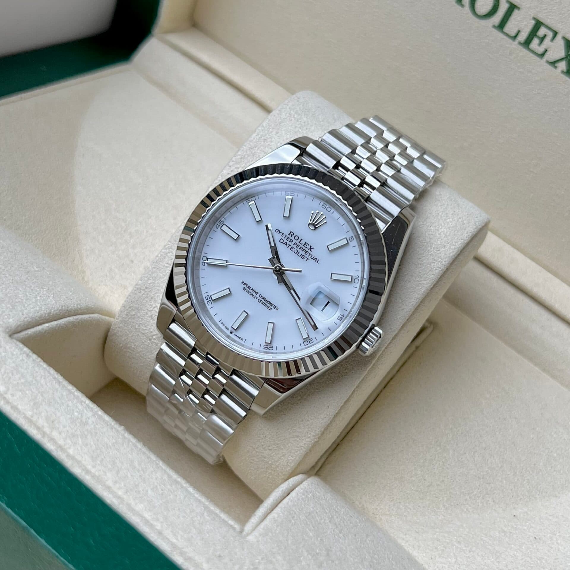 Dong-Ho-Rolex-DateJust-126334-Mat-Men-Su-Trang-Nha-May-Clean-41mm-3-1