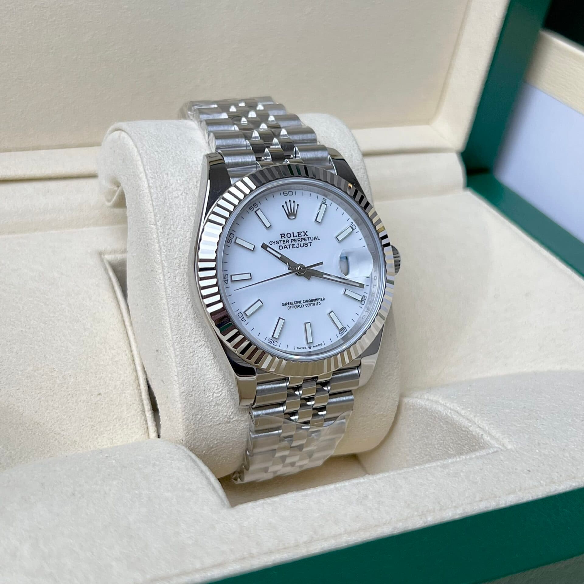 Dong-Ho-Rolex-DateJust-126334-Mat-Men-Su-Trang-Nha-May-Clean-41mm-4-1