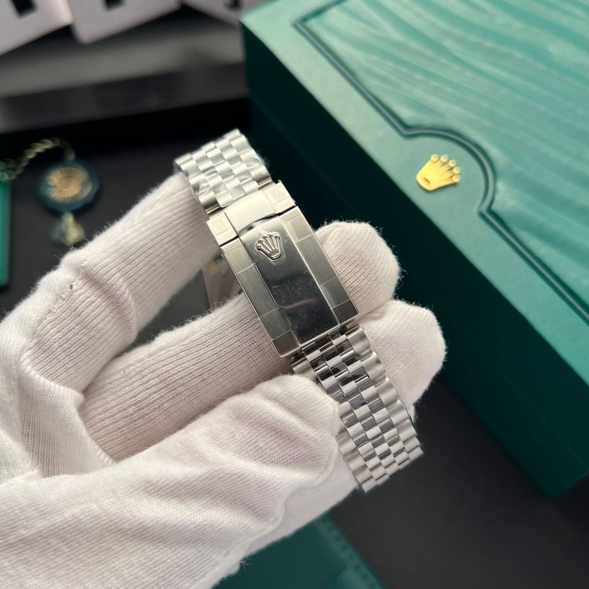 Dong-Ho-Rolex-DateJust-126334-Mat-So-Wimbledon-Clean-Factory-3-1