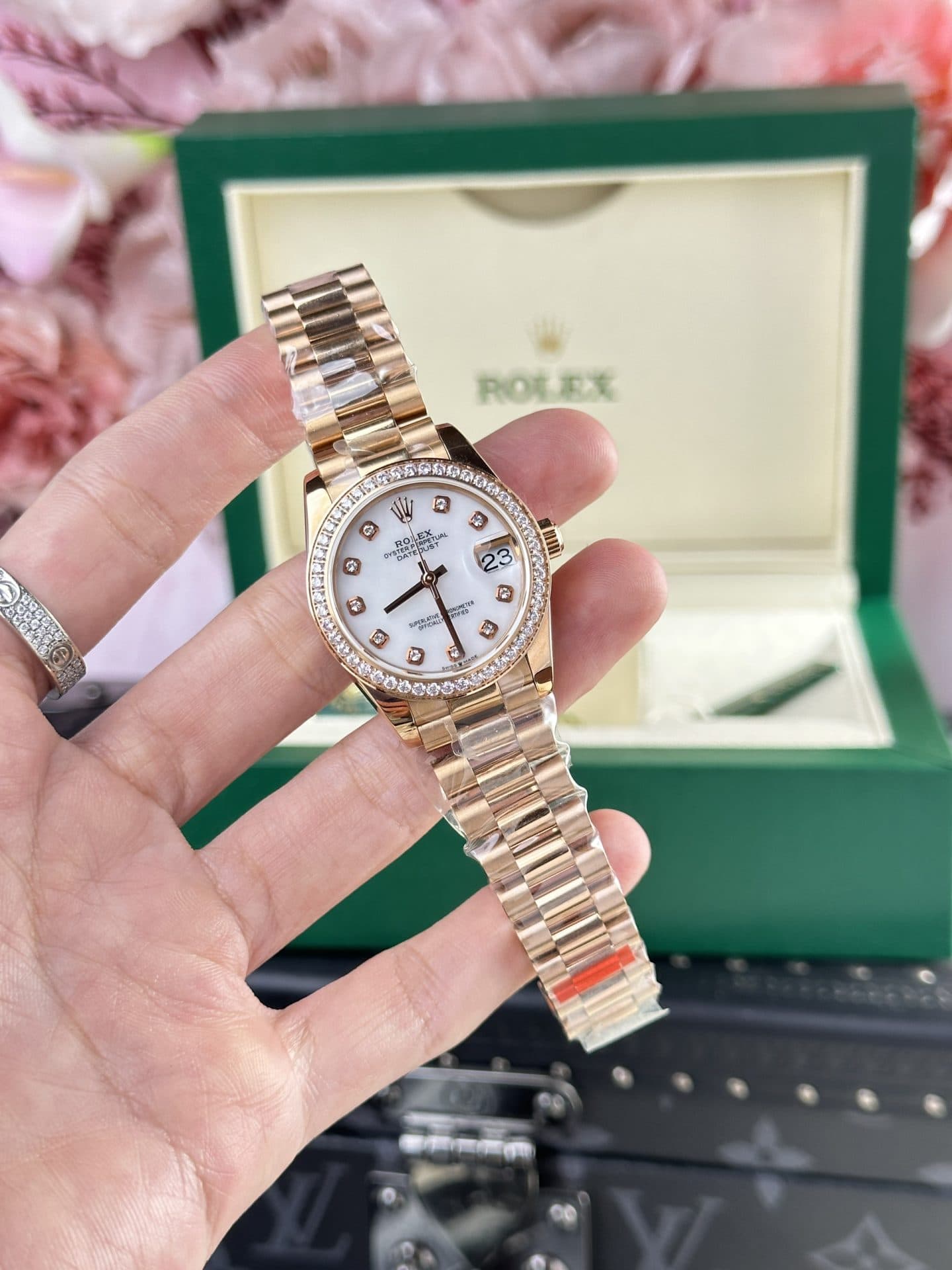 Dong-Ho-Rolex-DateJust-278285-Replica-11-Nu-Dinh-Da-Swarovski-31mm-2-1