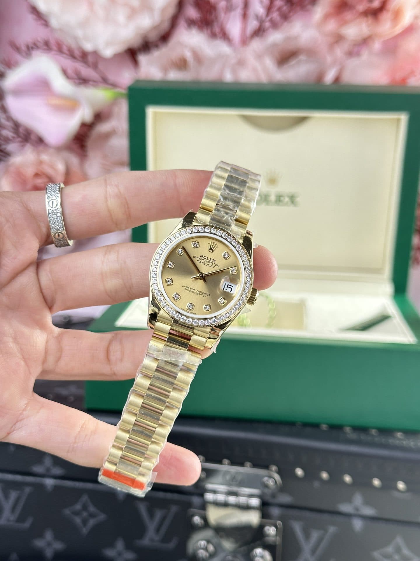 Dong-Ho-Rolex-DateJust-278288-Replica-11-Nu-Mat-So-Champagne-31mm-4-1
