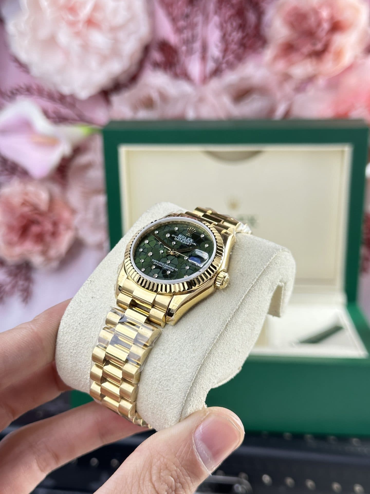 Dong-Ho-Rolex-DateJust-278288-Replica-11-Nu-Mat-So-Hoa-Tiet-Hoa-Xanh-Oliu-31mm-3-1