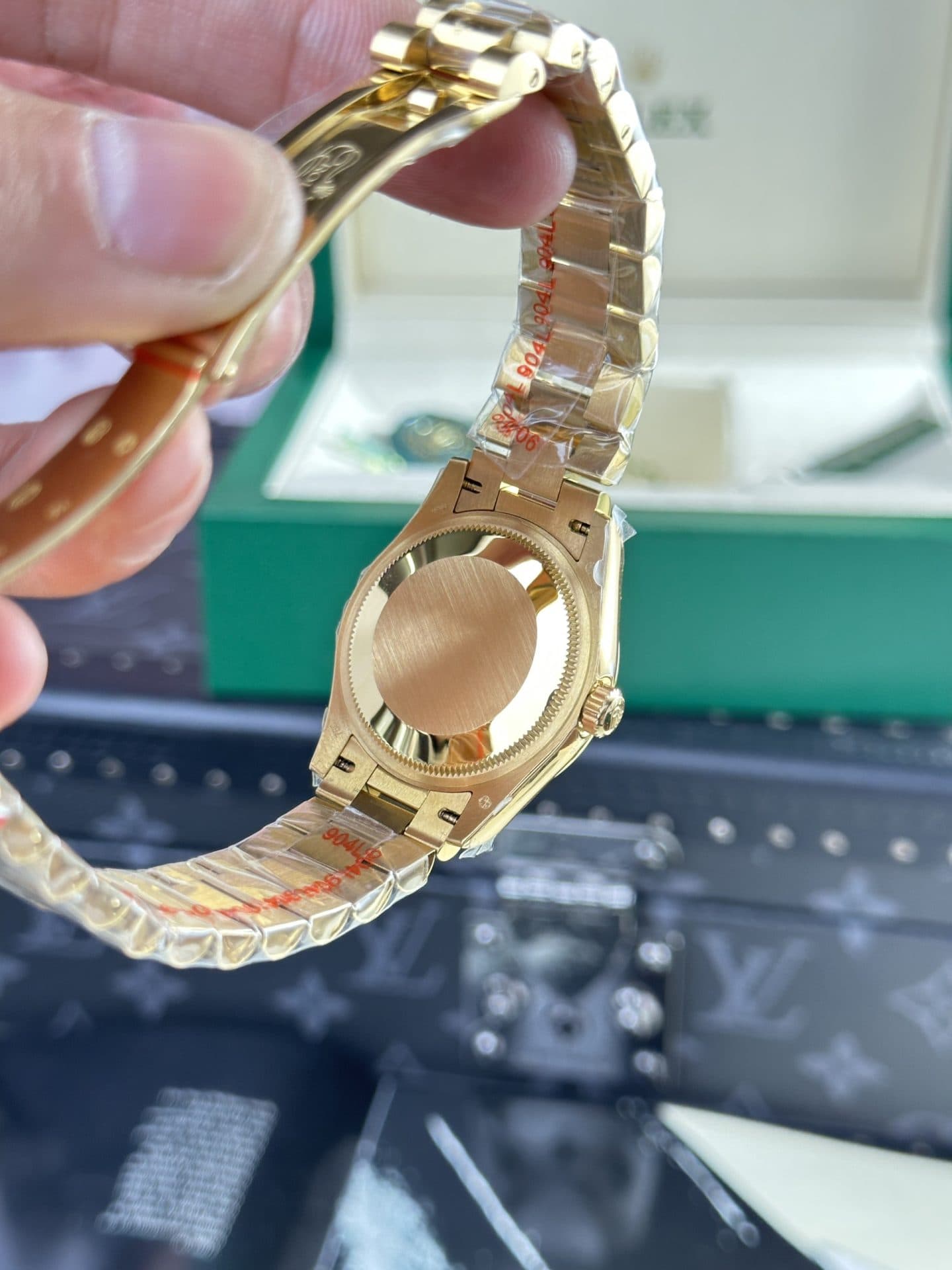 Dong-Ho-Rolex-DateJust-278288-Replica-11-Nu-Mat-So-Hoa-Tiet-Hoa-Xanh-Oliu-31mm-4-1