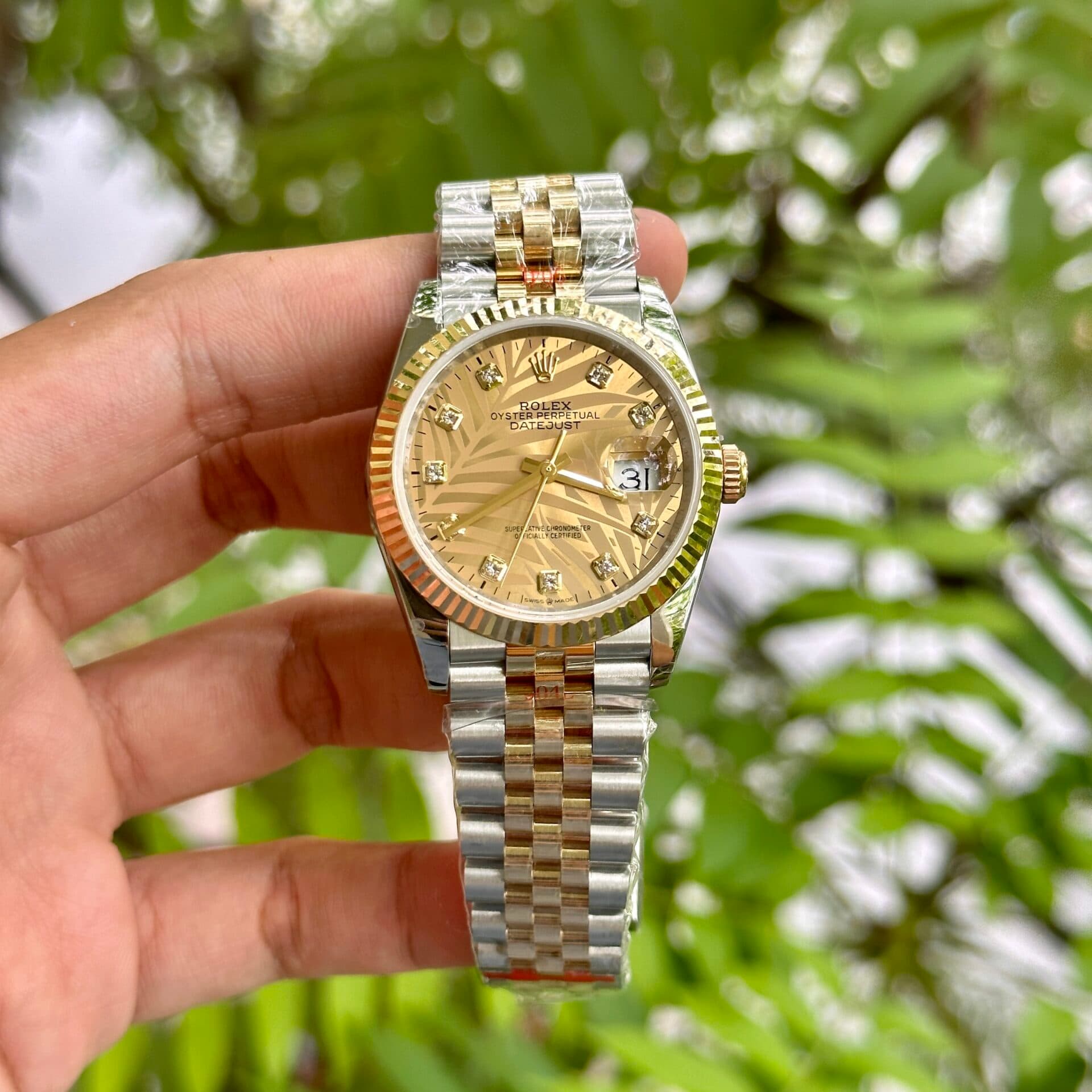 Dong-Ho-Rolex-DateJust-Boc-Vang-18K-Mat-La-Co-GM-36mm-2-1