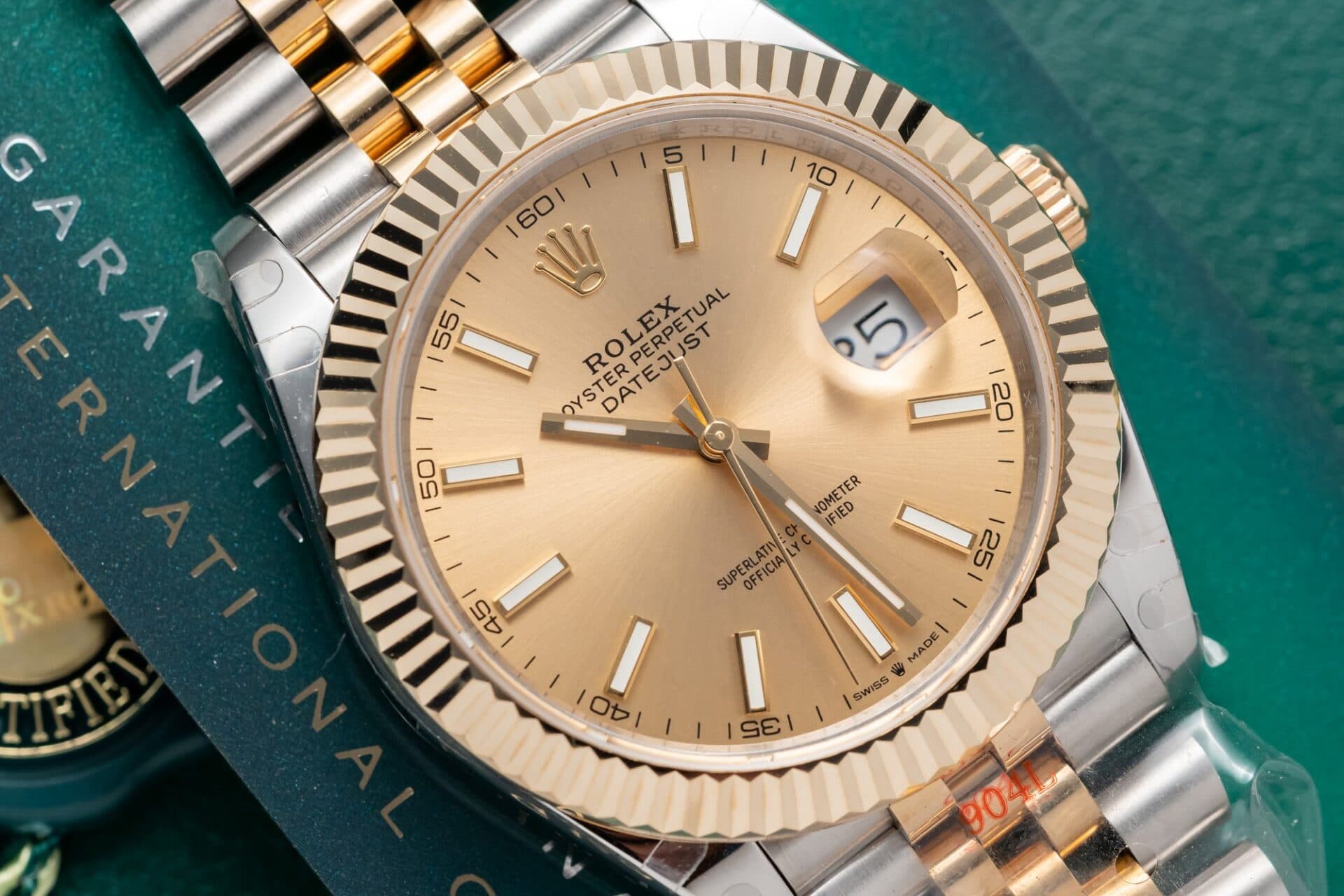 Dong-Ho-Rolex-DateJust-Boc-Vang-Mat-Vang-Champagne-GM-Factory-41mm-1-2