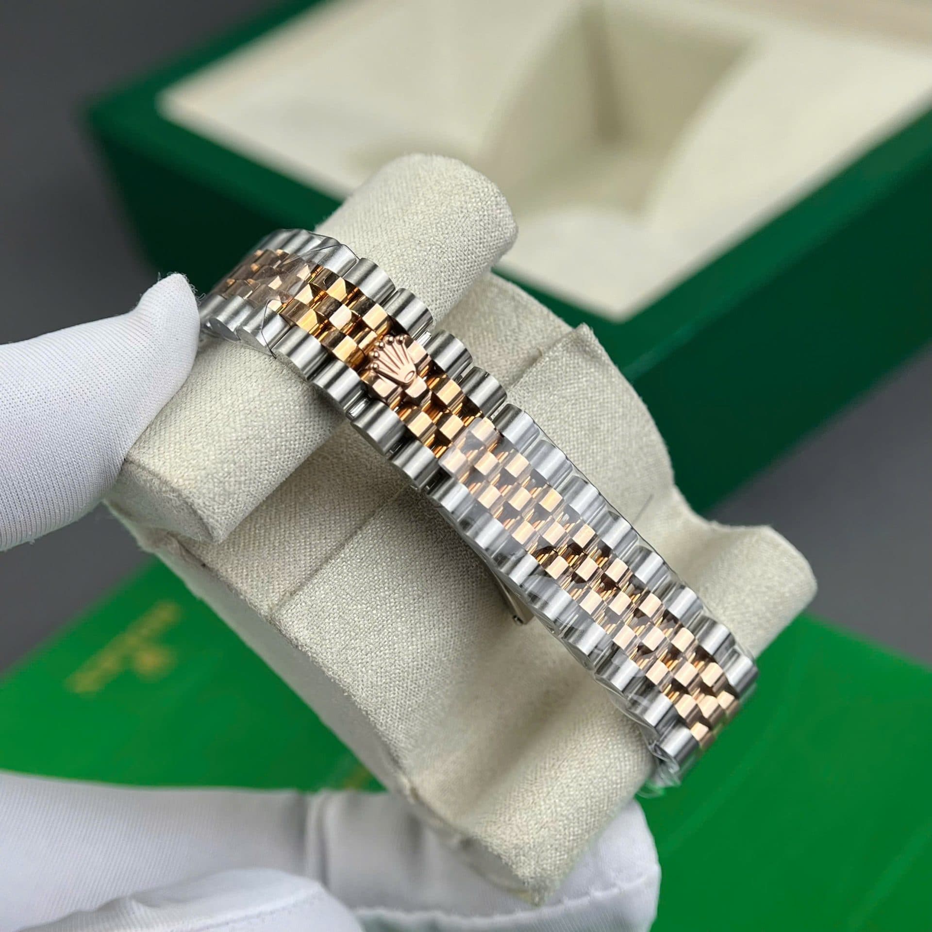 Dong-Ho-Rolex-DateJust-Che-Tac-Boc-Vang-That-Mat-MOP-Coc-So-Kim-Cuong-Thien-Nhien-GMF-31mm-10-1