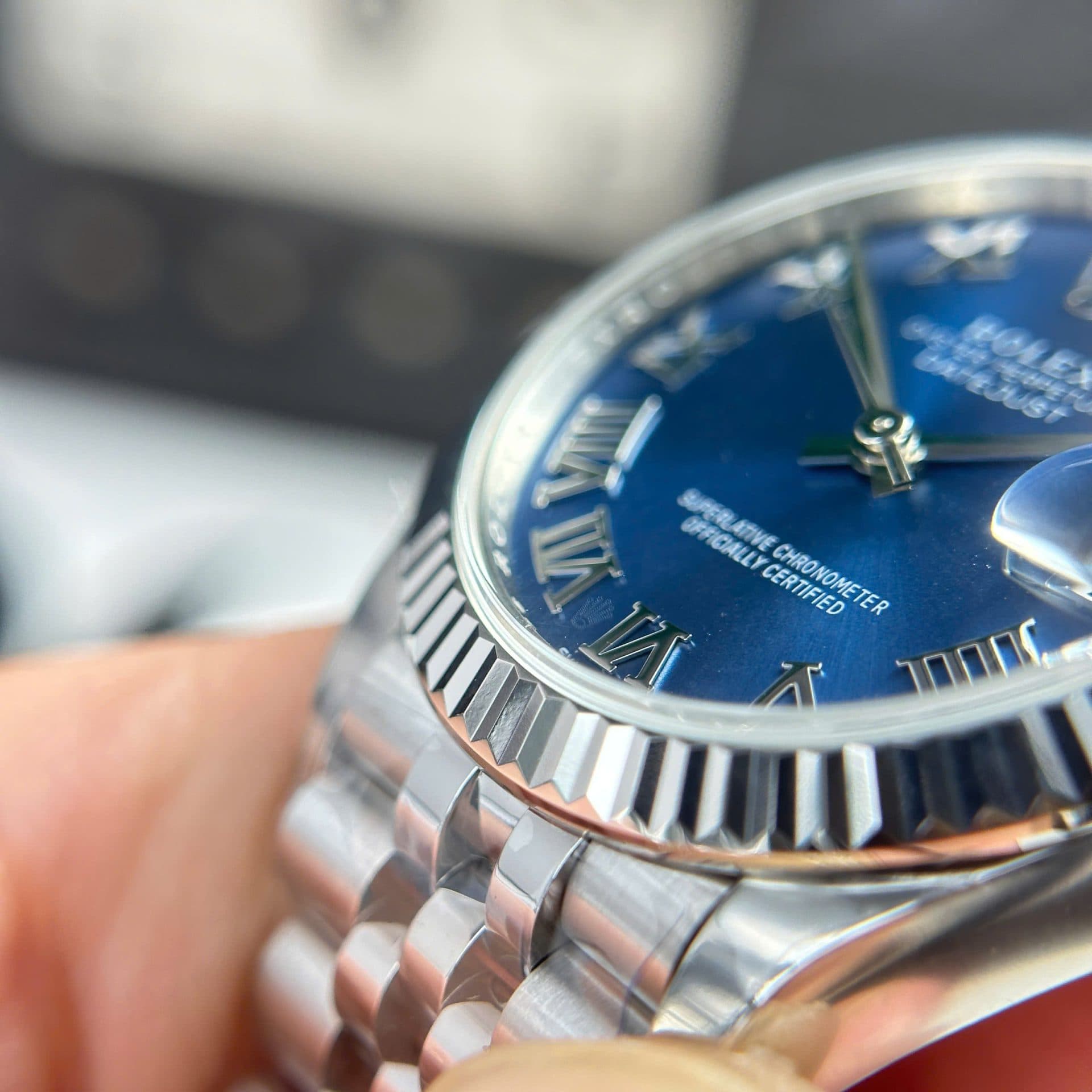Dong-Ho-Rolex-DateJust-Clone-11-Mat-Xanh-Blue-Coc-So-La-Ma-Nha-May-THB-31mm-2-1