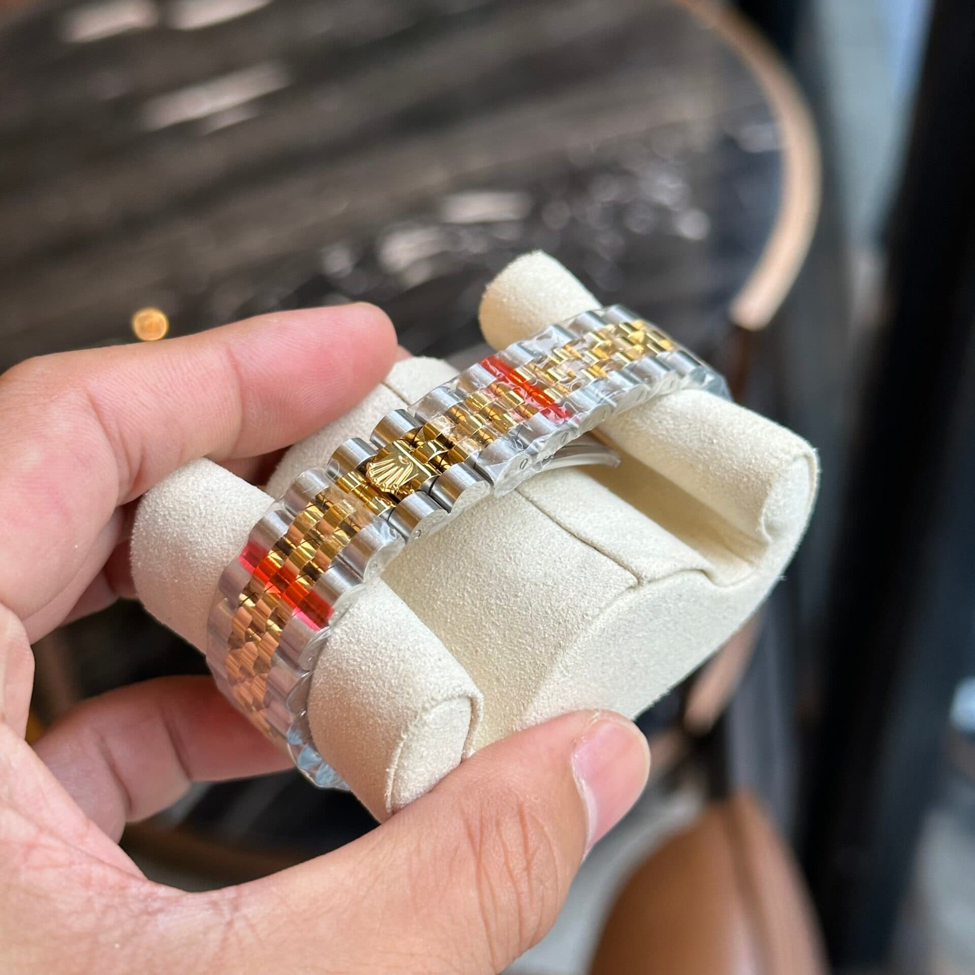 Dong-Ho-Rolex-DateJust-Demi-Gold-Mat-So-Cay-La-Xanh-31mm-3-1