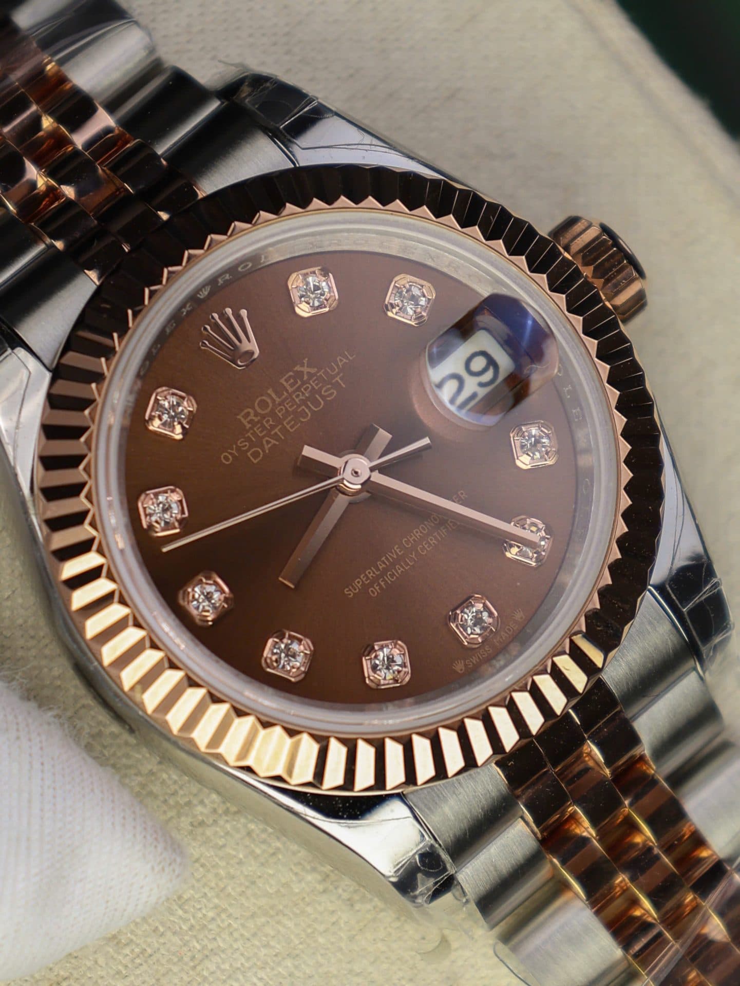 Dong-Ho-Rolex-DateJust-Lady-Che-Tac-Boc-Vang-That-Mat-Chocolate-Nha-May-GM-28mm-1-1