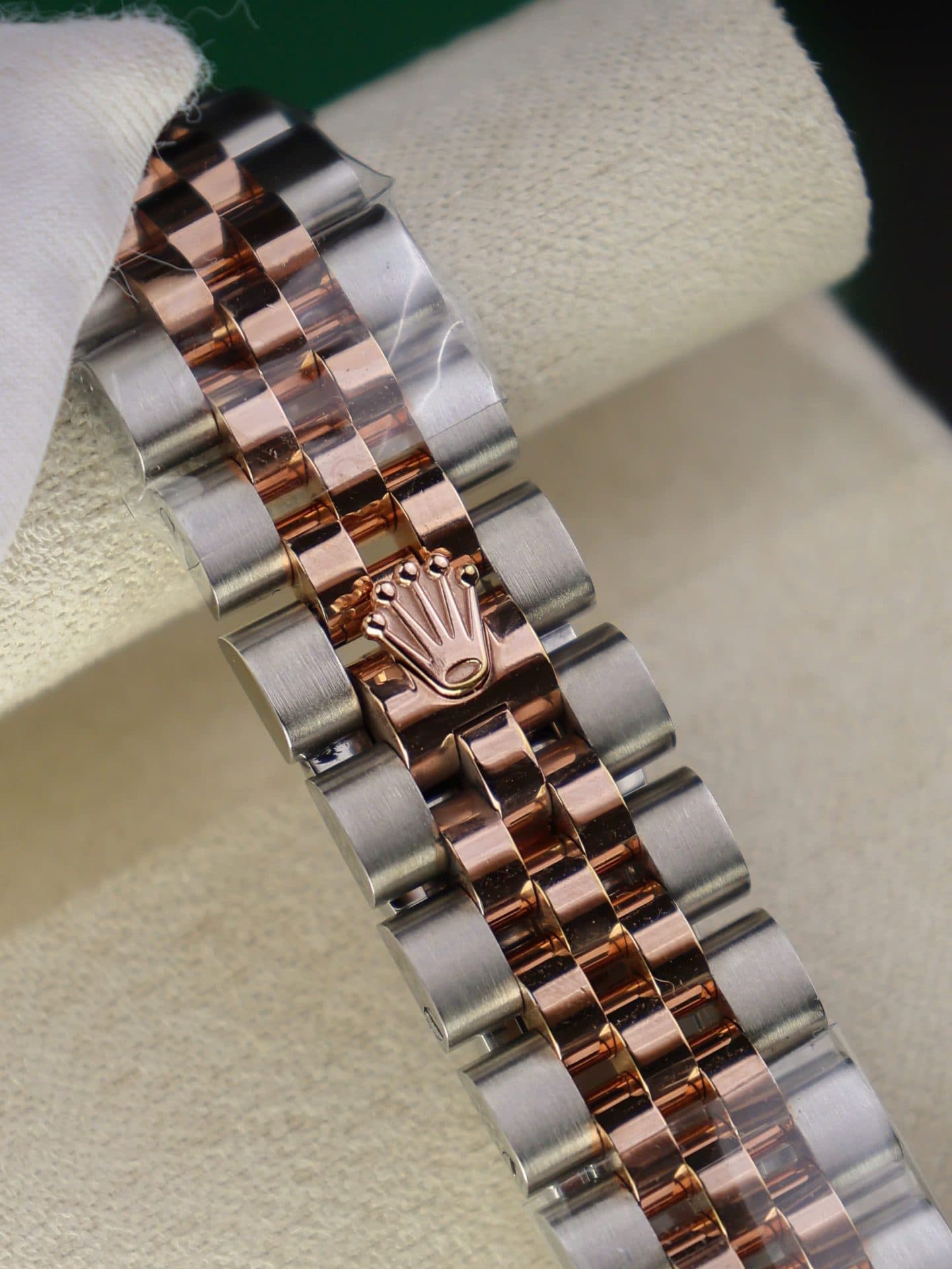 Dong-Ho-Rolex-DateJust-Lady-Che-Tac-Boc-Vang-That-Mat-Chocolate-Nha-May-GM-28mm-3-1