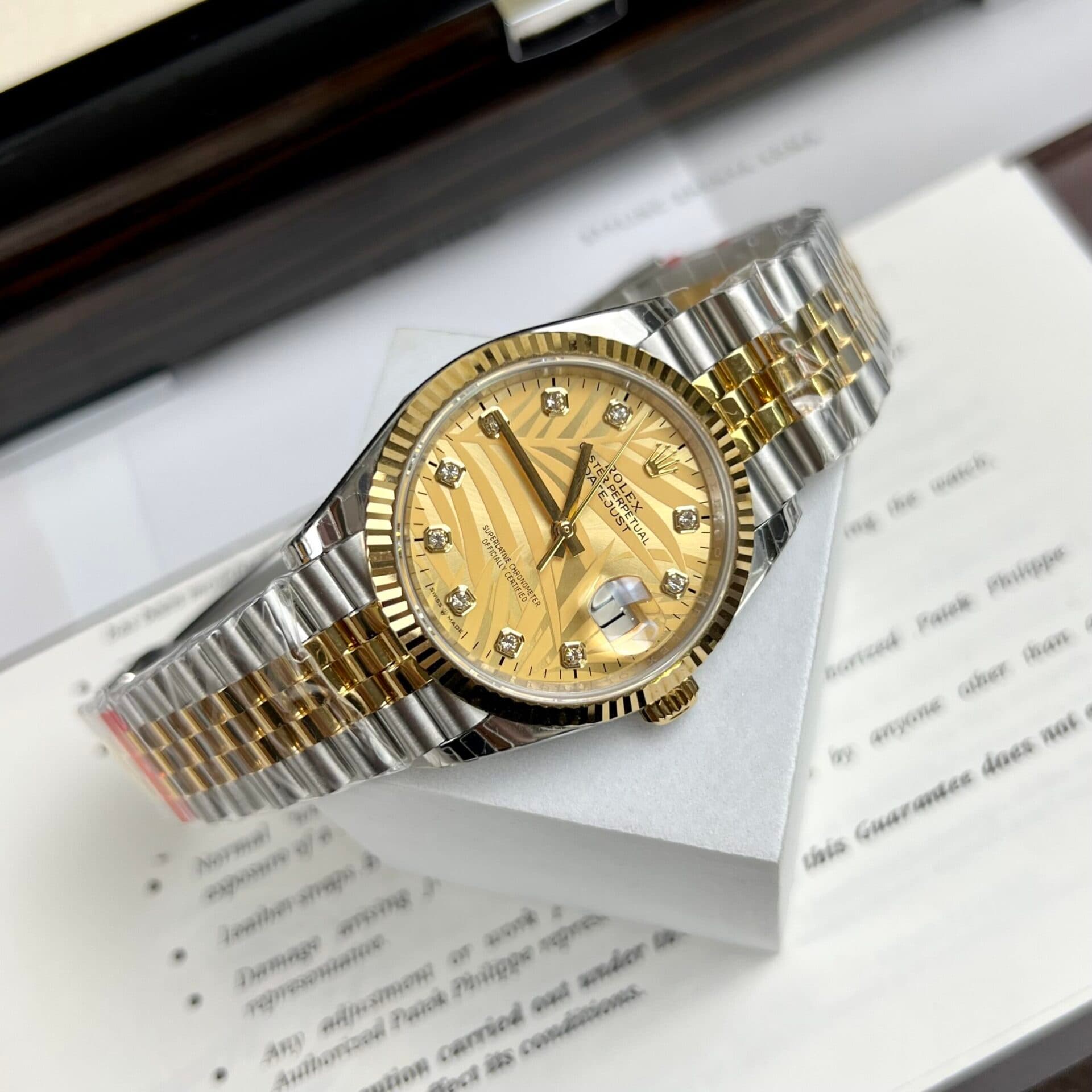 Dong-Ho-Rolex-DateJust-Mat-La-Co-Demi-Gold-Fake-11-EW-36-41mm-1-scaled-1