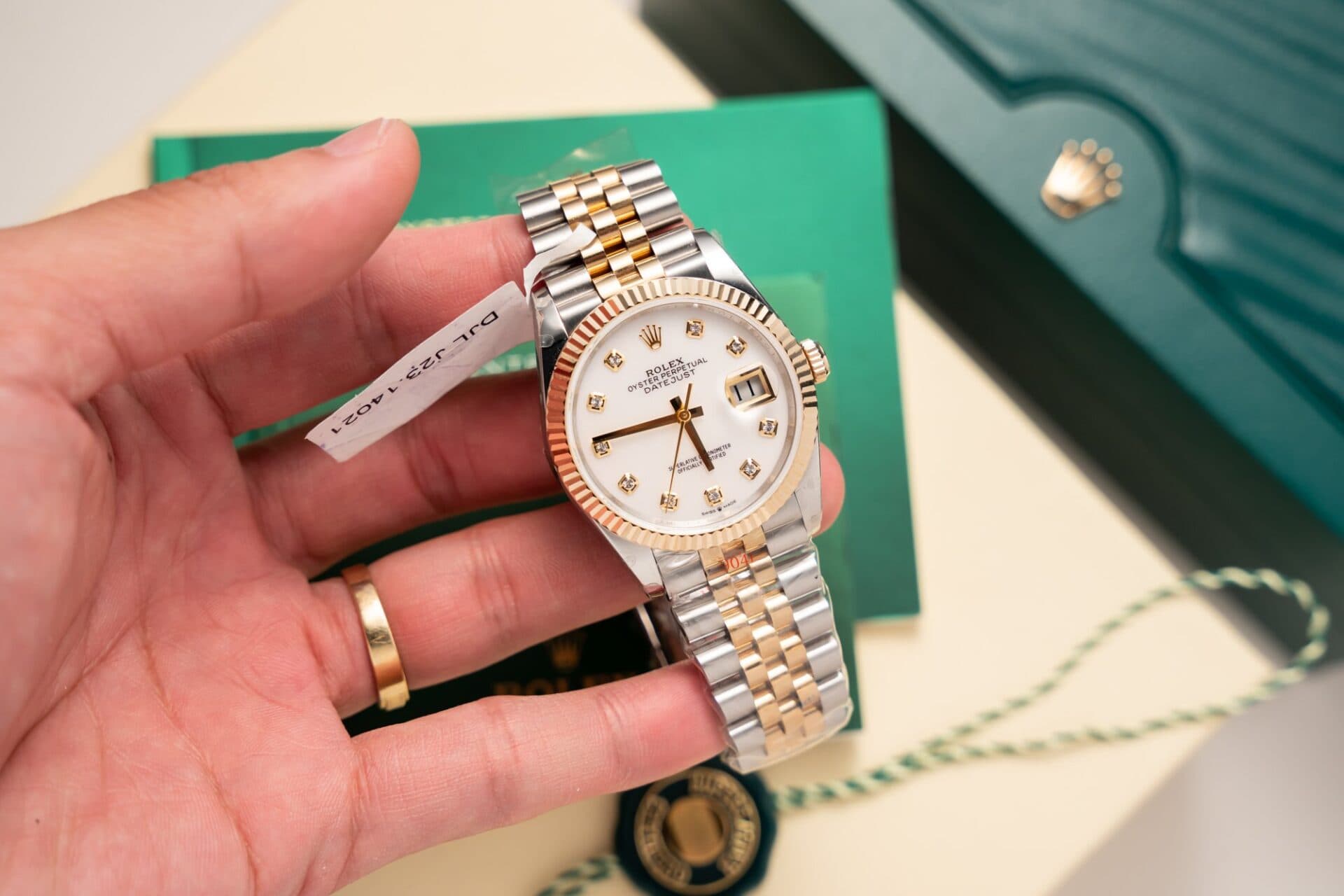 Dong-Ho-Rolex-DateJust-Mat-Xa-Cu-Boc-Vang-That-Nha-May-GM-36mm-5-1