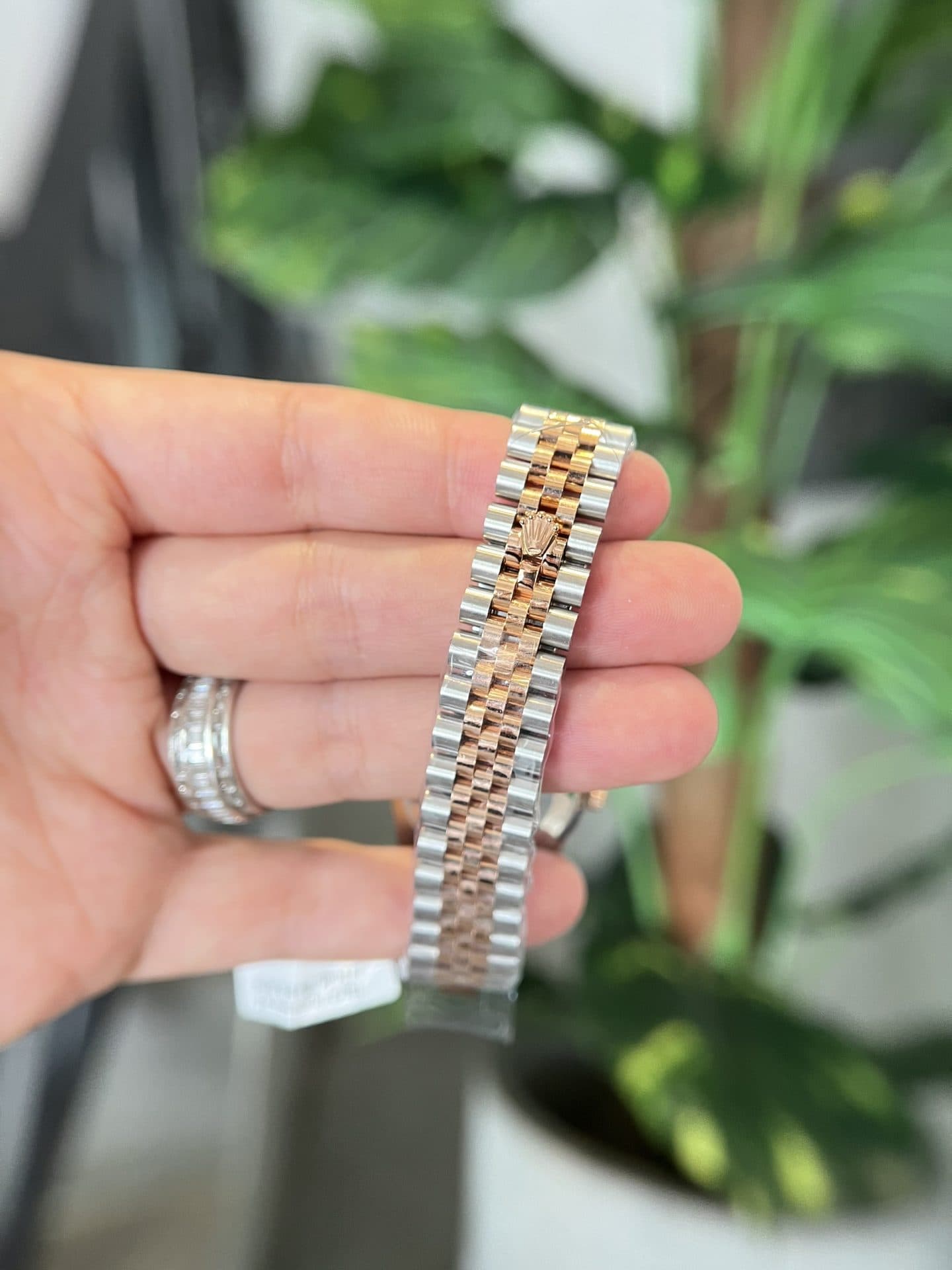 Dong-Ho-Rolex-DateJust-Nu-Boc-Vang-Day-Demi-Nha-May-GM-Tot-Nhat-1-1