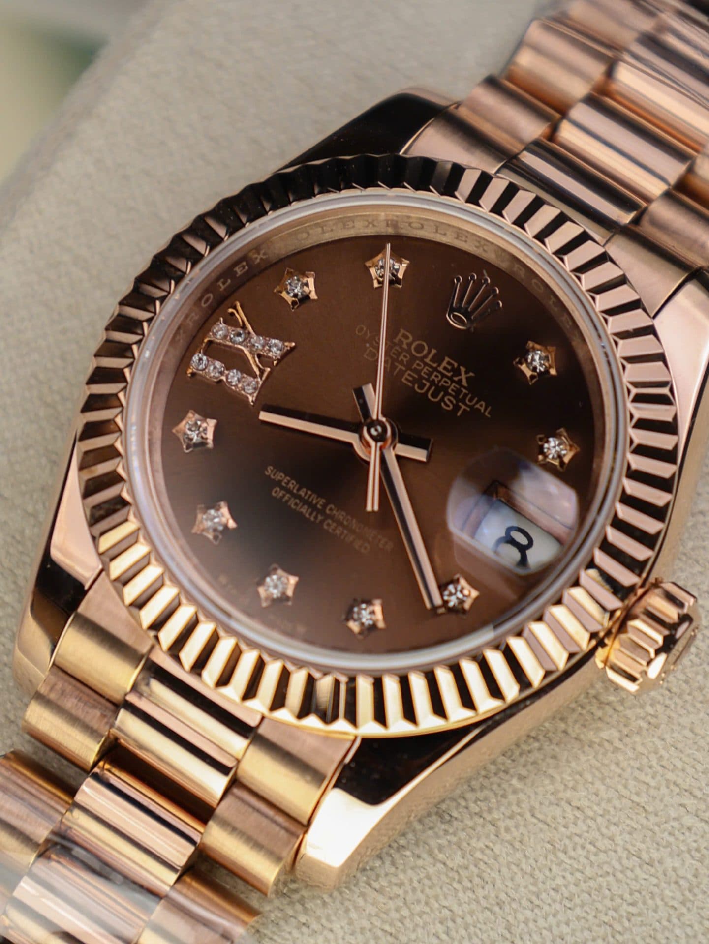 Dong-Ho-Rolex-DateJust-Nu-Che-Tac-Boc-Vang-That-Mat-Chocolate-Nha-May-GM-28mm-4-1