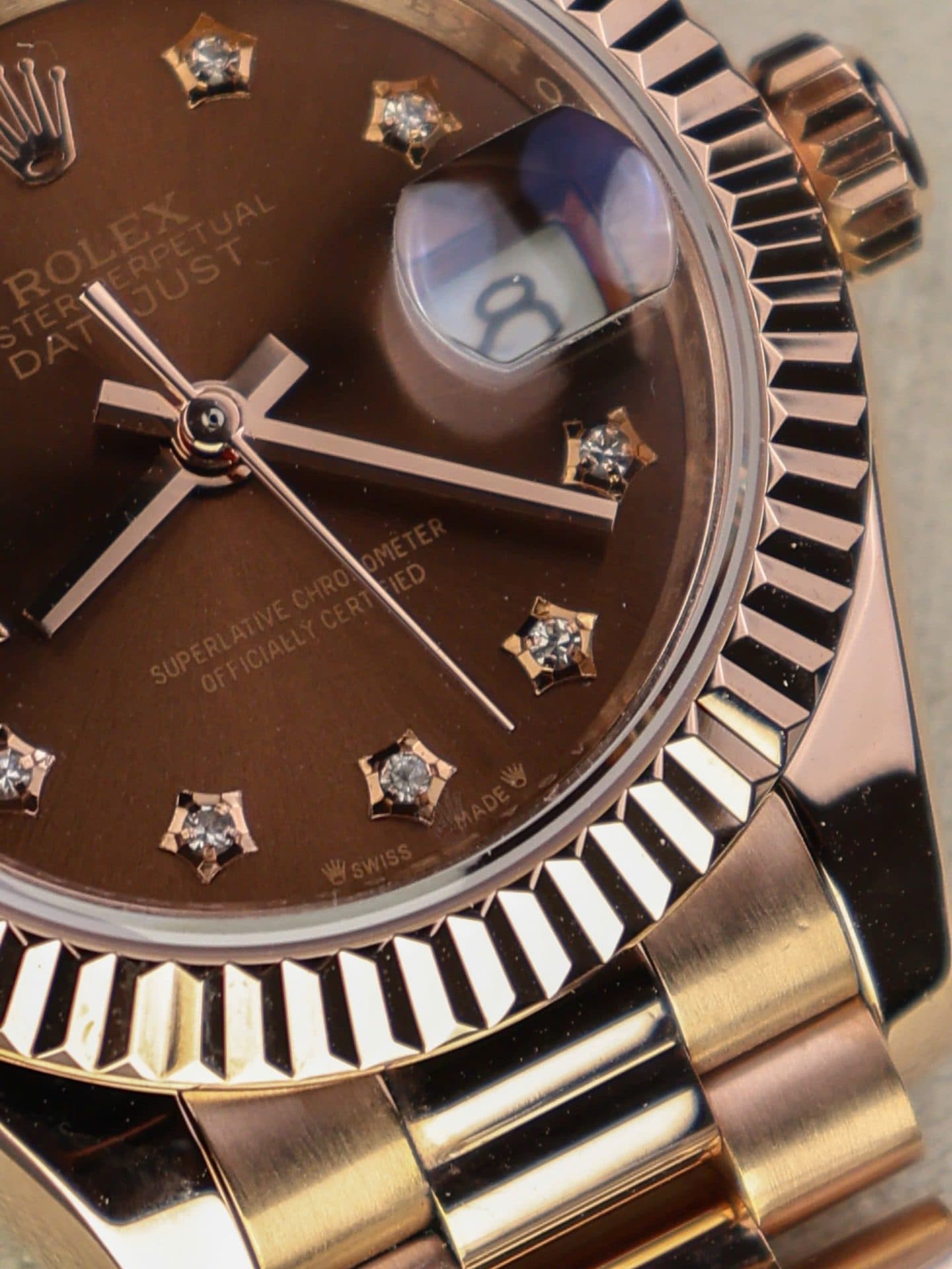 Dong-Ho-Rolex-DateJust-Nu-Che-Tac-Boc-Vang-That-Mat-Chocolate-Nha-May-GM-28mm-5-1