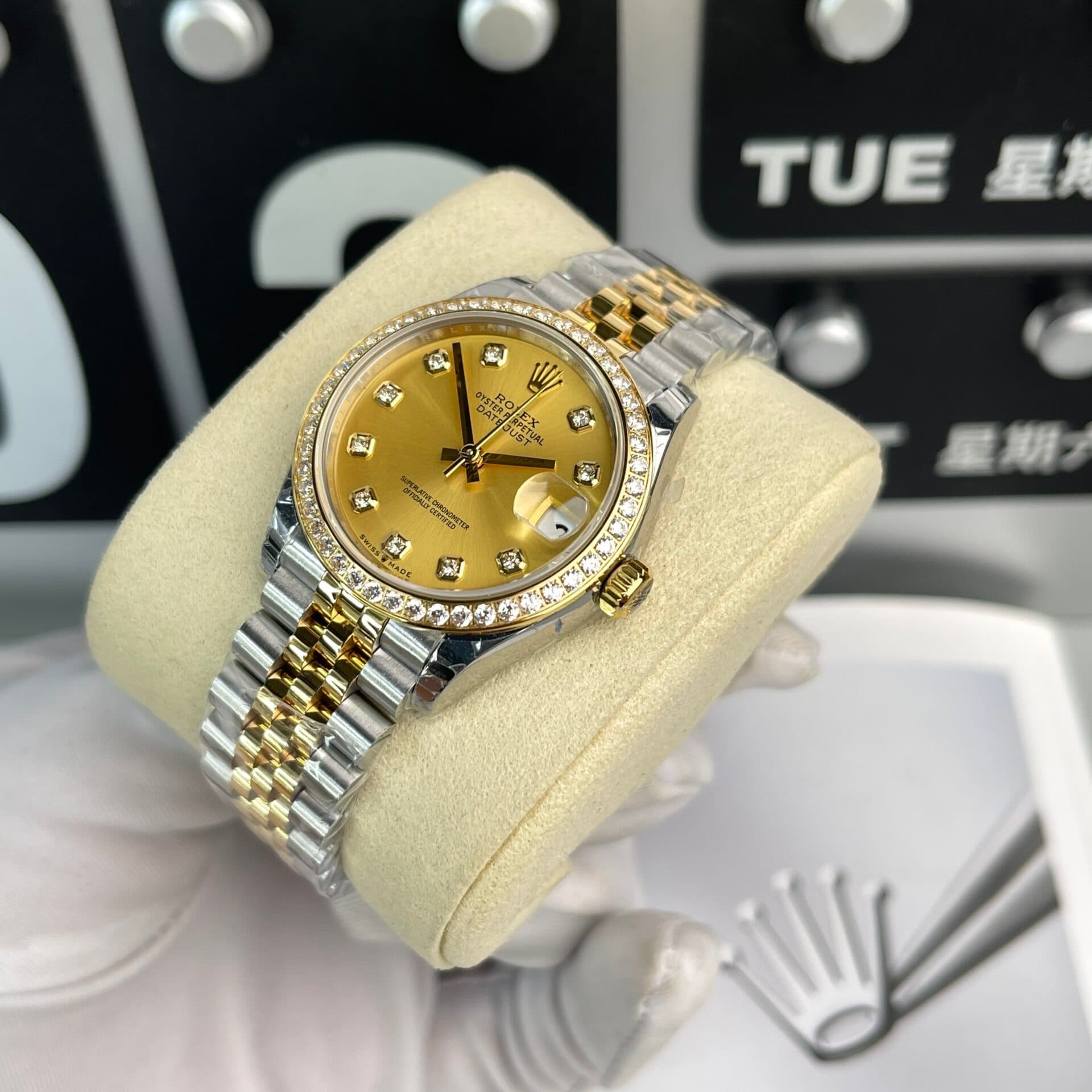 Dong-Ho-Rolex-DateJust-Nu-Dinh-Da-Mat-Vang-Champagne-EW-Factory-31mm-2-1