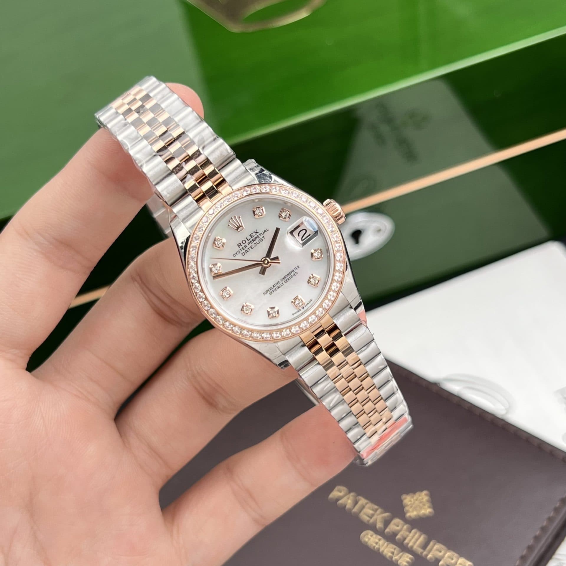 Dong-Ho-Rolex-DateJust-Nu-Dinh-Da-Mat-Xa-Cu-Demi-Rose-EWF-31mm-6-1