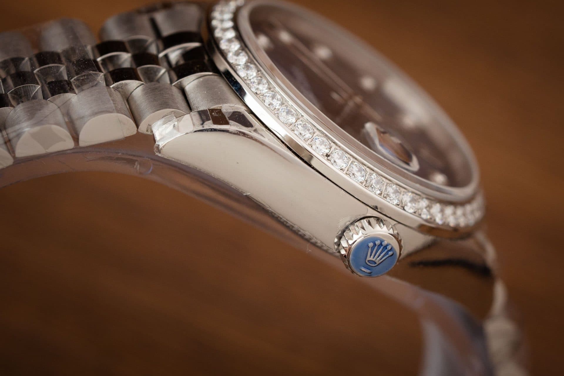 Dong-Ho-Rolex-DateJust-Nu-Dinh-Da-Mat-Xanh-Blue-May-Thuy-Sy-6-1
