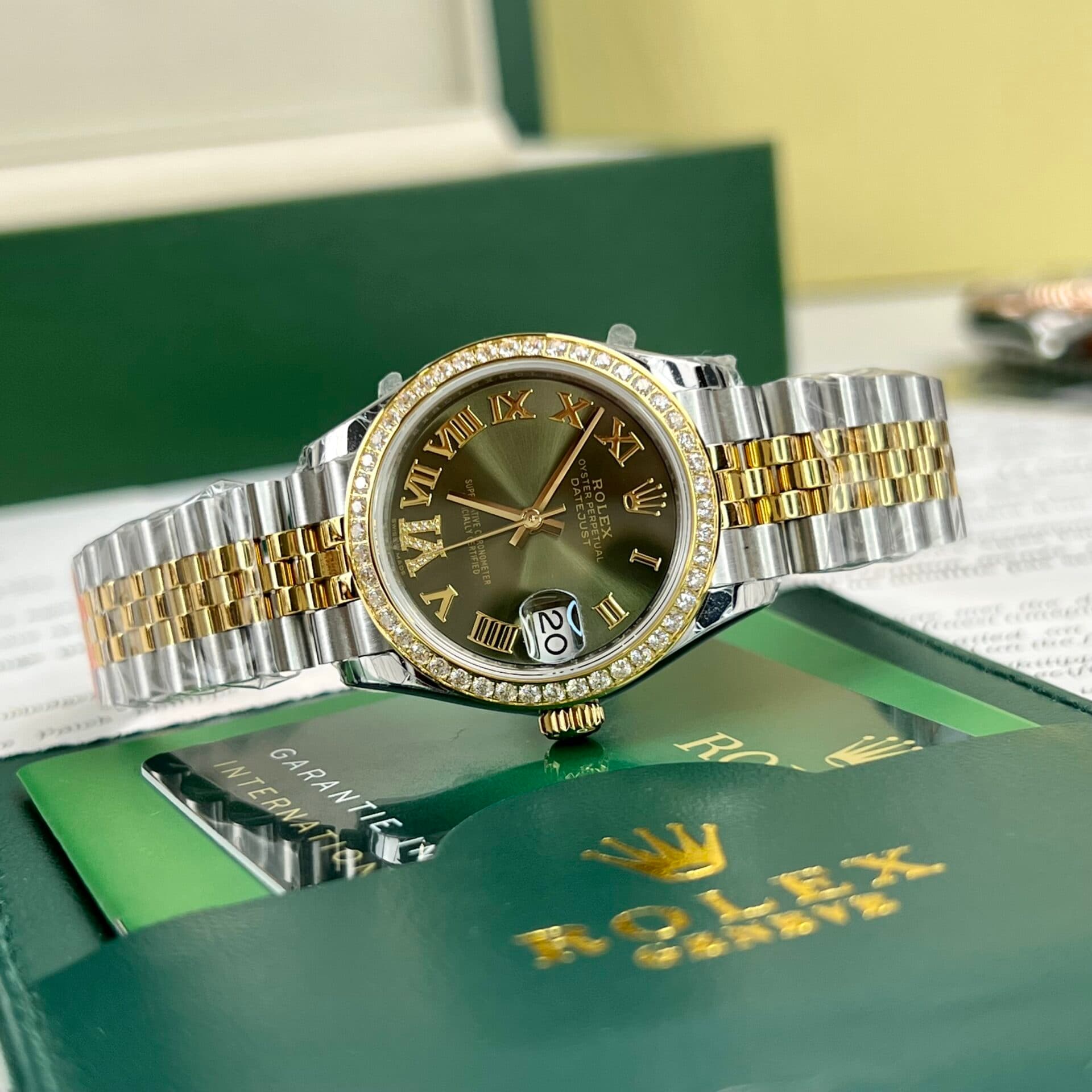 Dong-Ho-Rolex-DateJust-Nu-Dinh-Da-Mat-Xanh-Ngoc-Rep-11-31mm-2-1