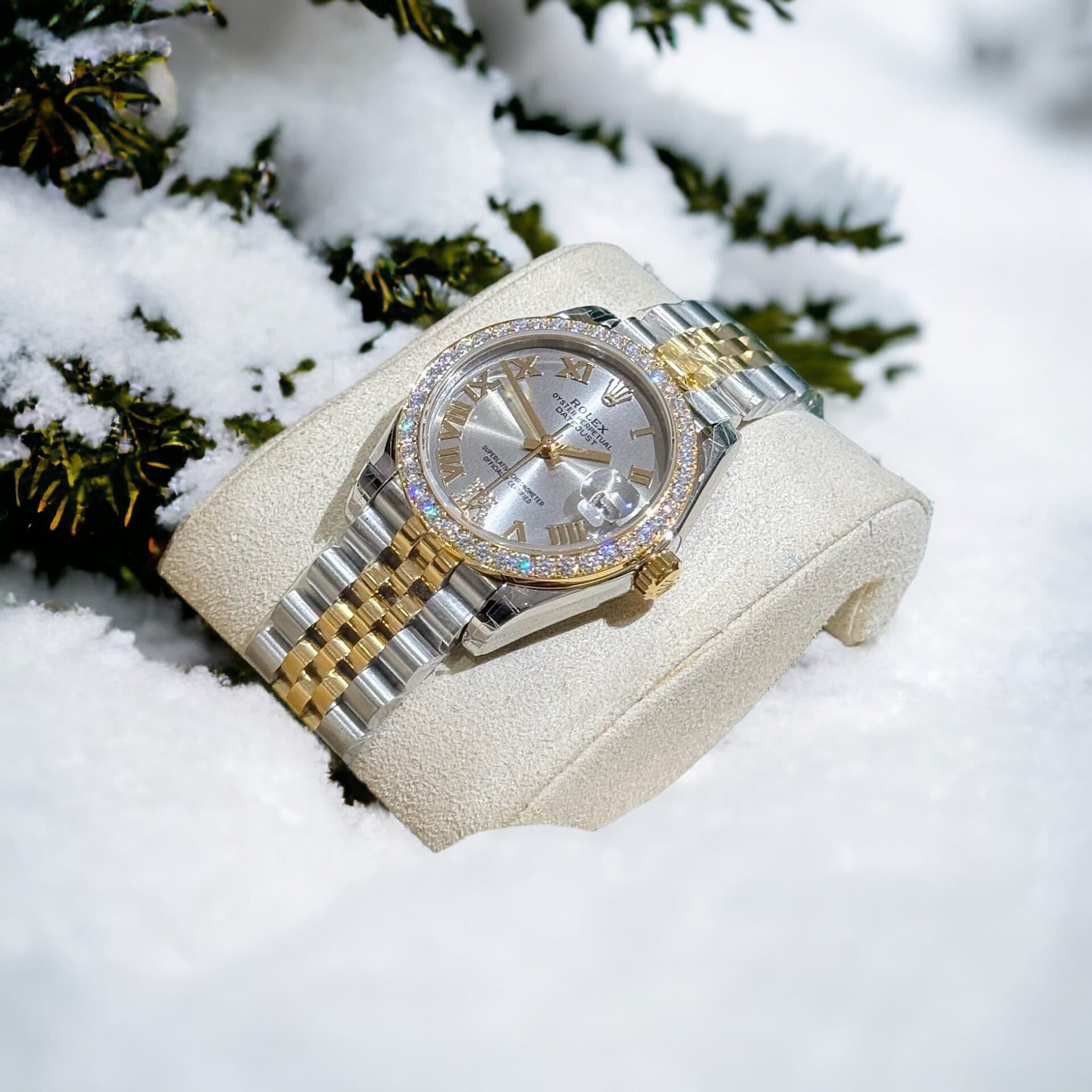 Dong-Ho-Rolex-DateJust-Nu-Dinh-Kim-Cuong-Moissanite-Demi-Gold-31mm-6-1