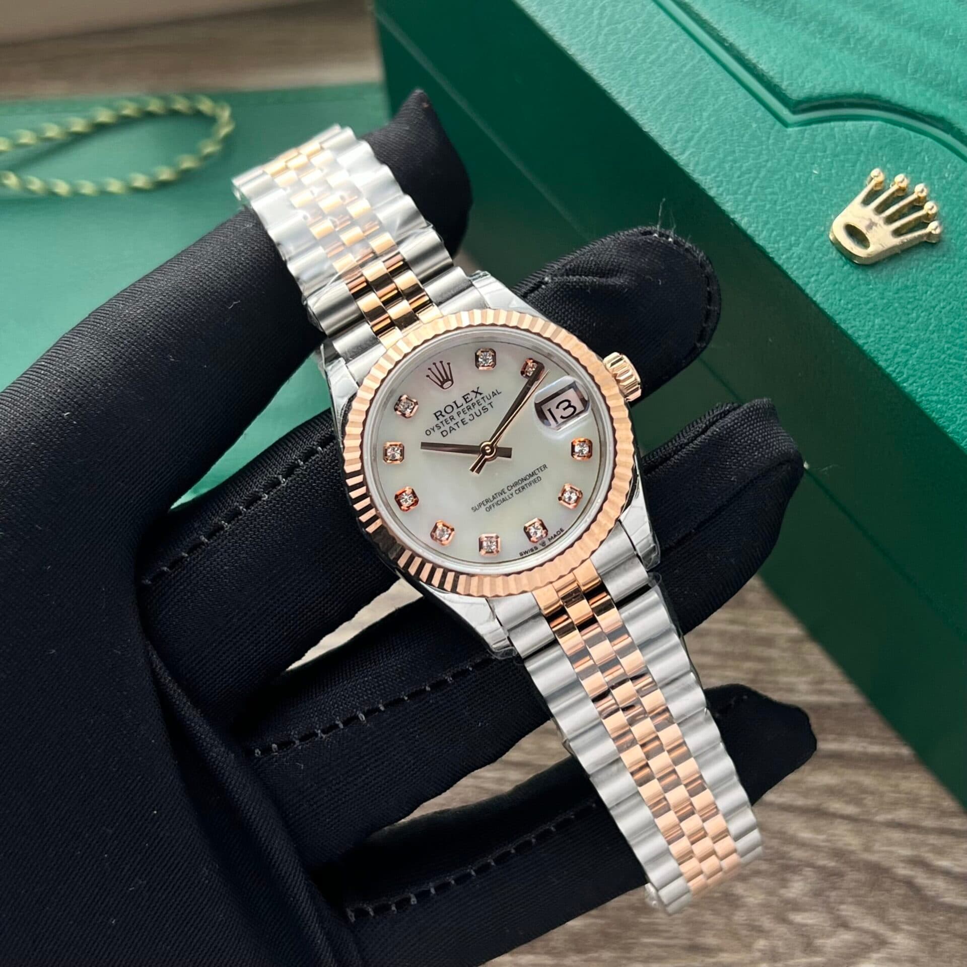 Dong-Ho-Rolex-DateJust-Nu-Vang-Hong-Coc-So-Dinh-Da-31mm-1-scaled-1