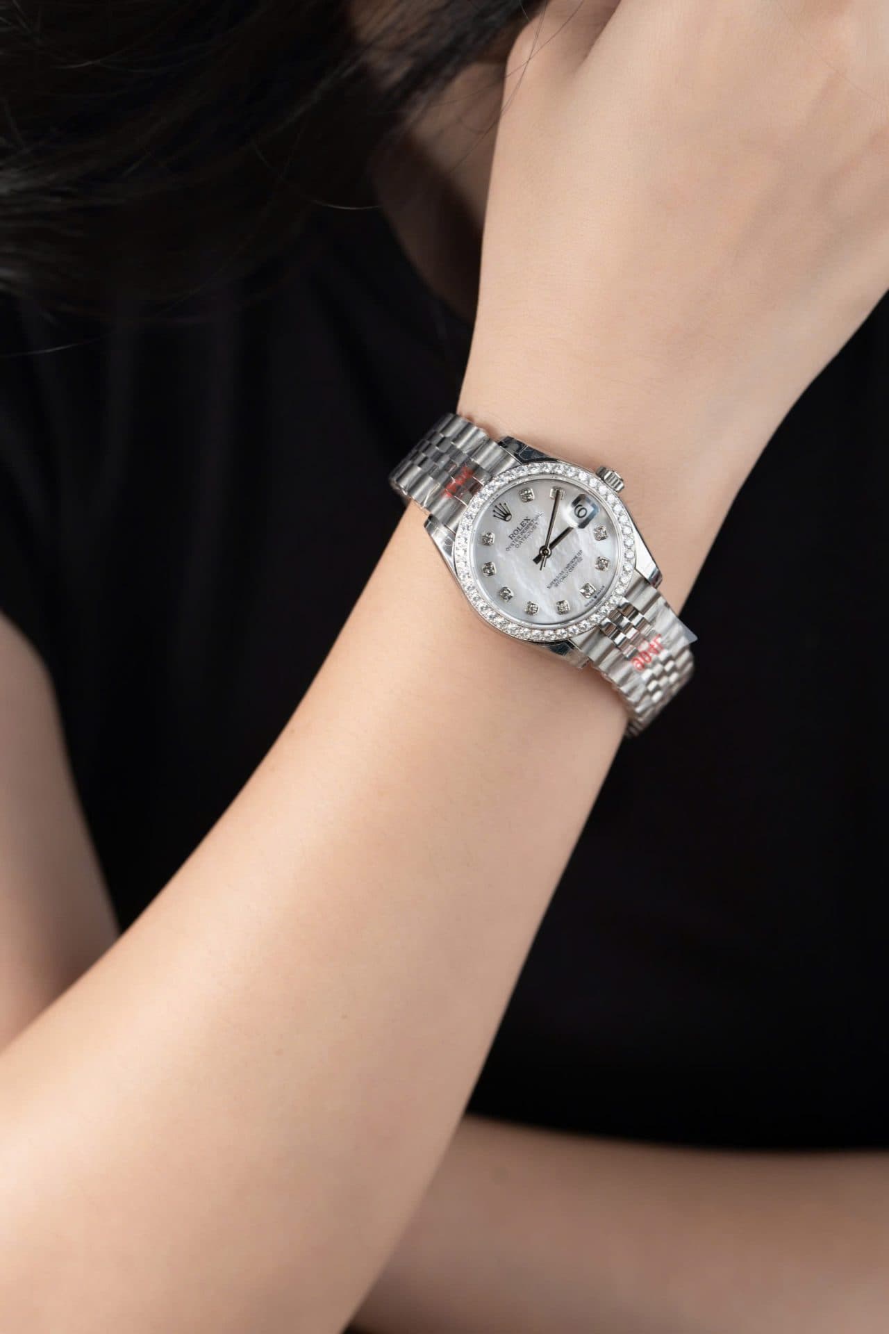 Dong-Ho-Rolex-DateJust-Rep-11-Nu-Mat-MOP-Nieng-Do-Kim-Cuong-Moissanite-31mm-1-1