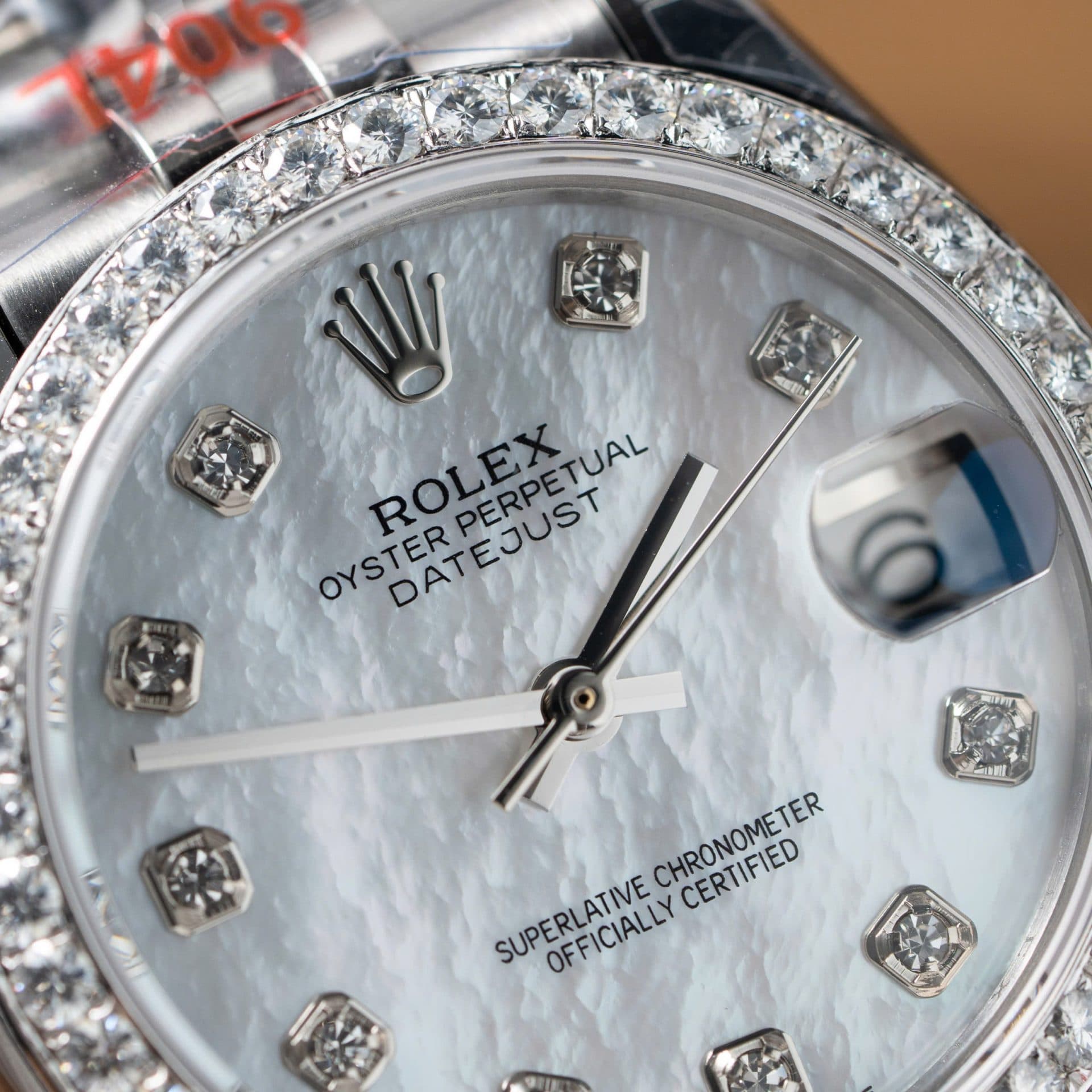 Dong-Ho-Rolex-DateJust-Rep-11-Nu-Mat-MOP-Nieng-Do-Kim-Cuong-Moissanite-31mm-10-1