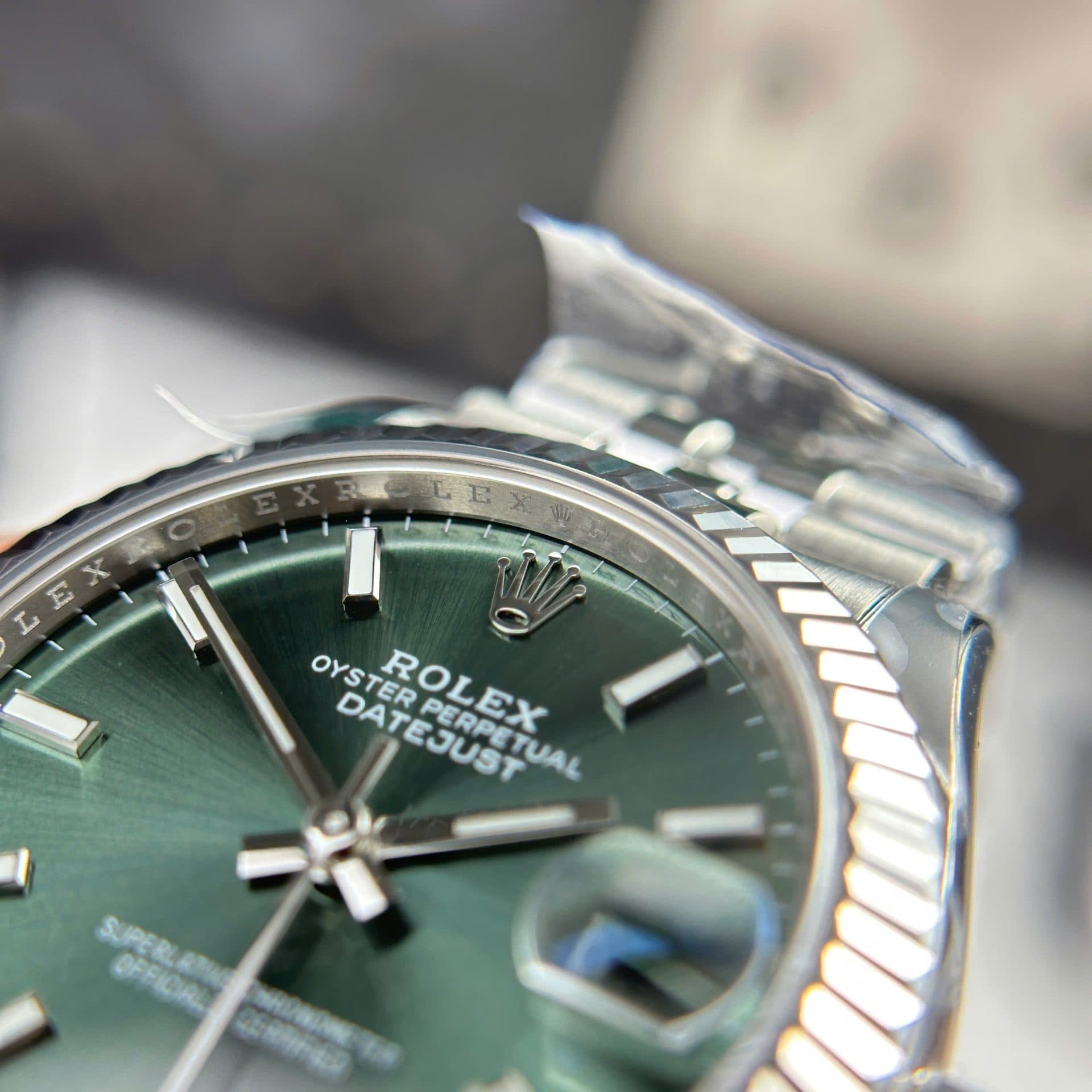 Dong-Ho-Rolex-DateJust-Replica-1-1-Mat-Xanh-La-Cay-Nha-May-THB-31mm-3-1