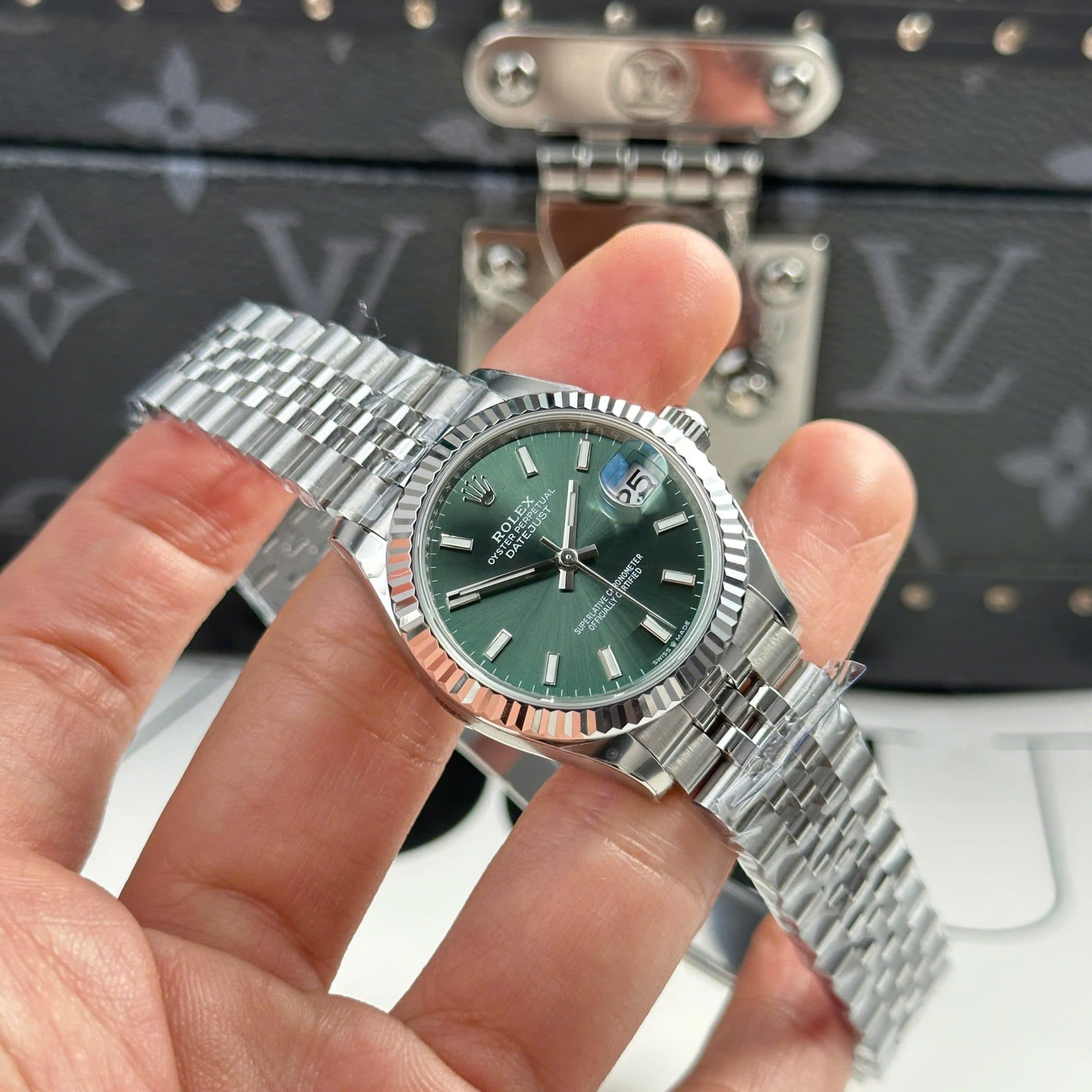 Dong-Ho-Rolex-DateJust-Replica-1-1-Mat-Xanh-La-Cay-Nha-May-THB-31mm-7-1