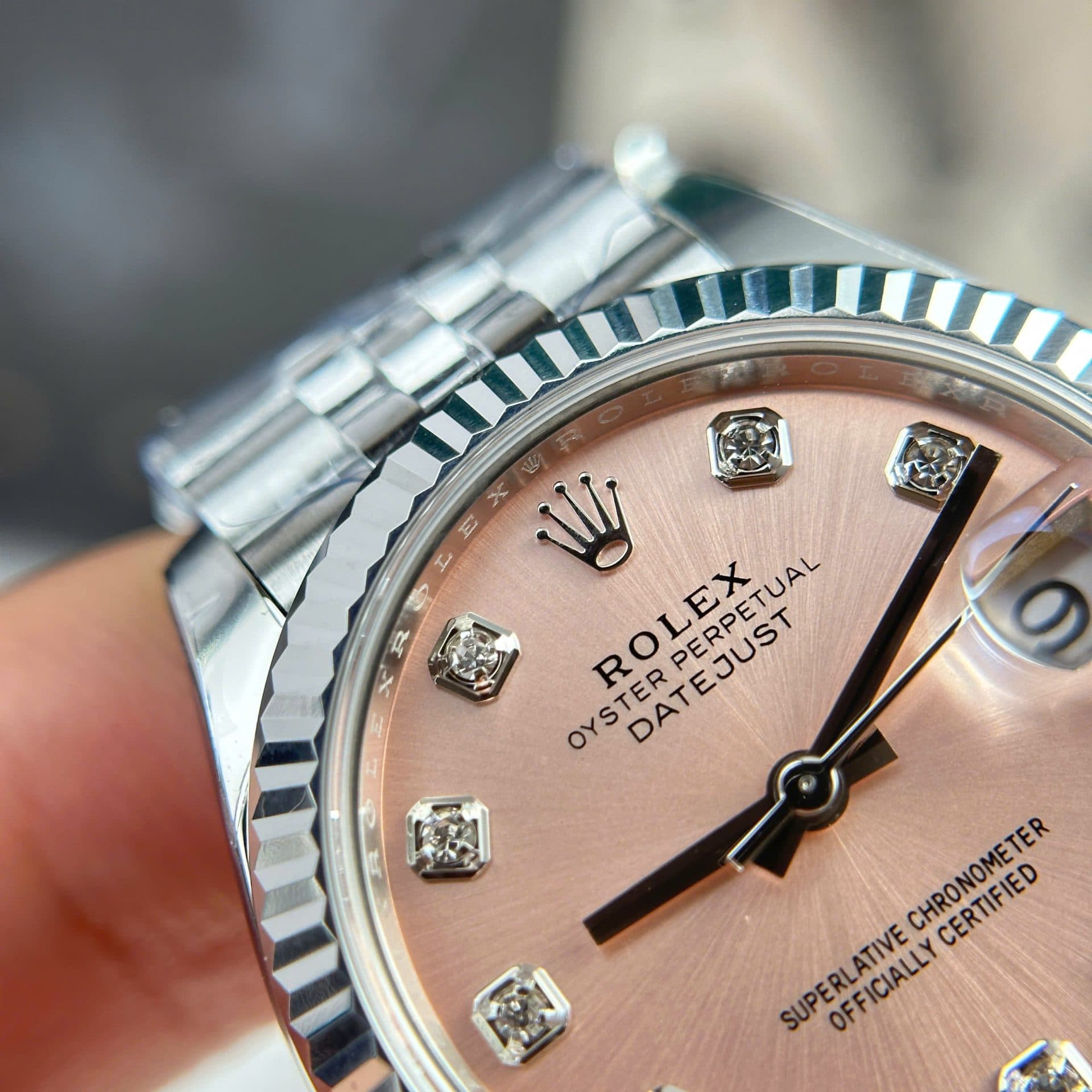 Dong-Ho-Rolex-DateJust-Replica-11-Mat-So-Mau-Hong-Day-Jubilee-Nha-May-THB-31mm-2-1