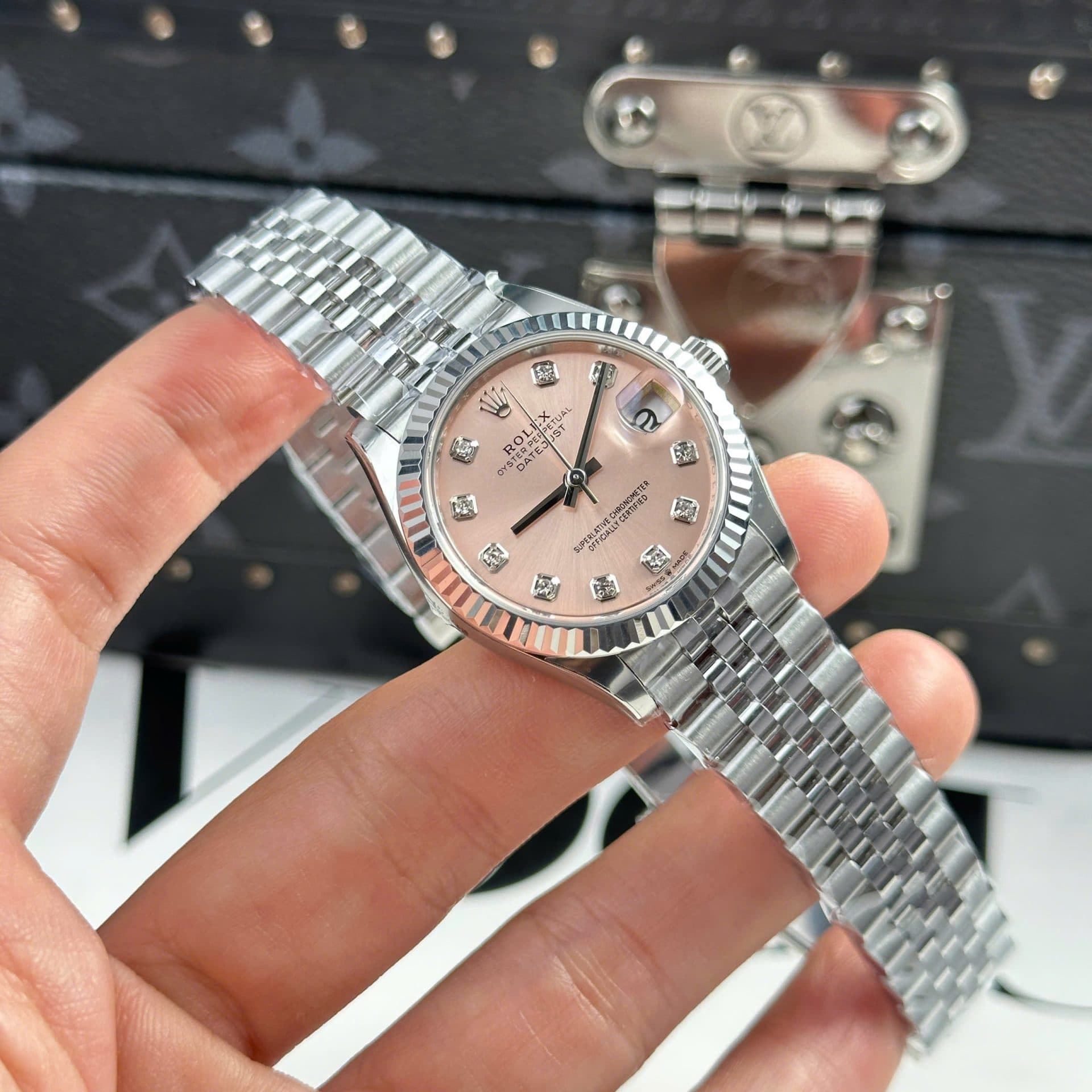 Dong-Ho-Rolex-DateJust-Replica-11-Mat-So-Mau-Hong-Day-Jubilee-Nha-May-THB-31mm-5-1