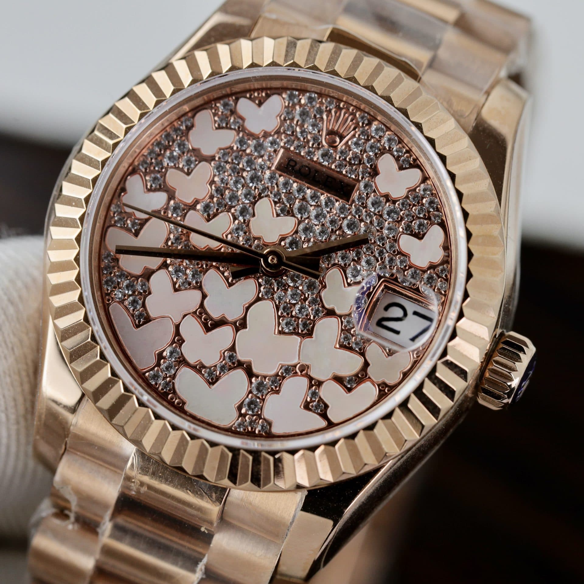Dong-Ho-Rolex-DateJust-Replica-11-Nu-Mat-So-Buom-Dinh-Da-31mm-4-1