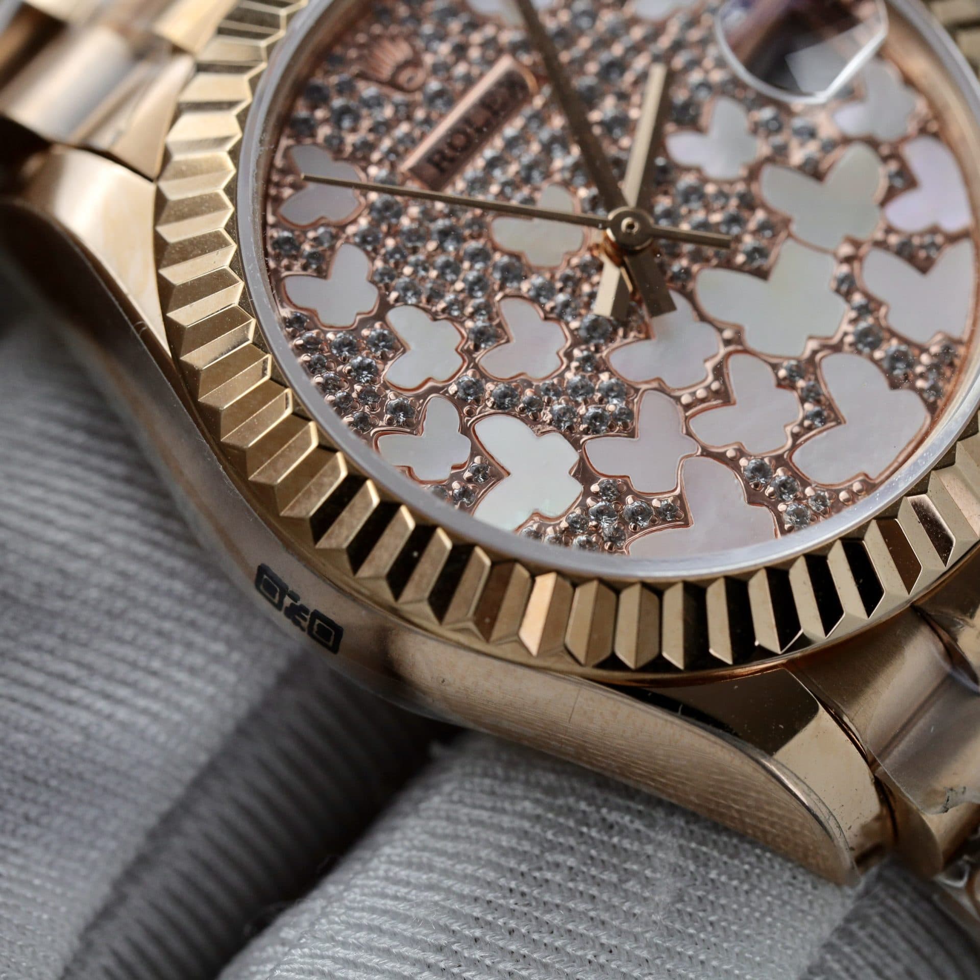 Dong-Ho-Rolex-DateJust-Replica-11-Nu-Mat-So-Buom-Dinh-Da-31mm-6-1