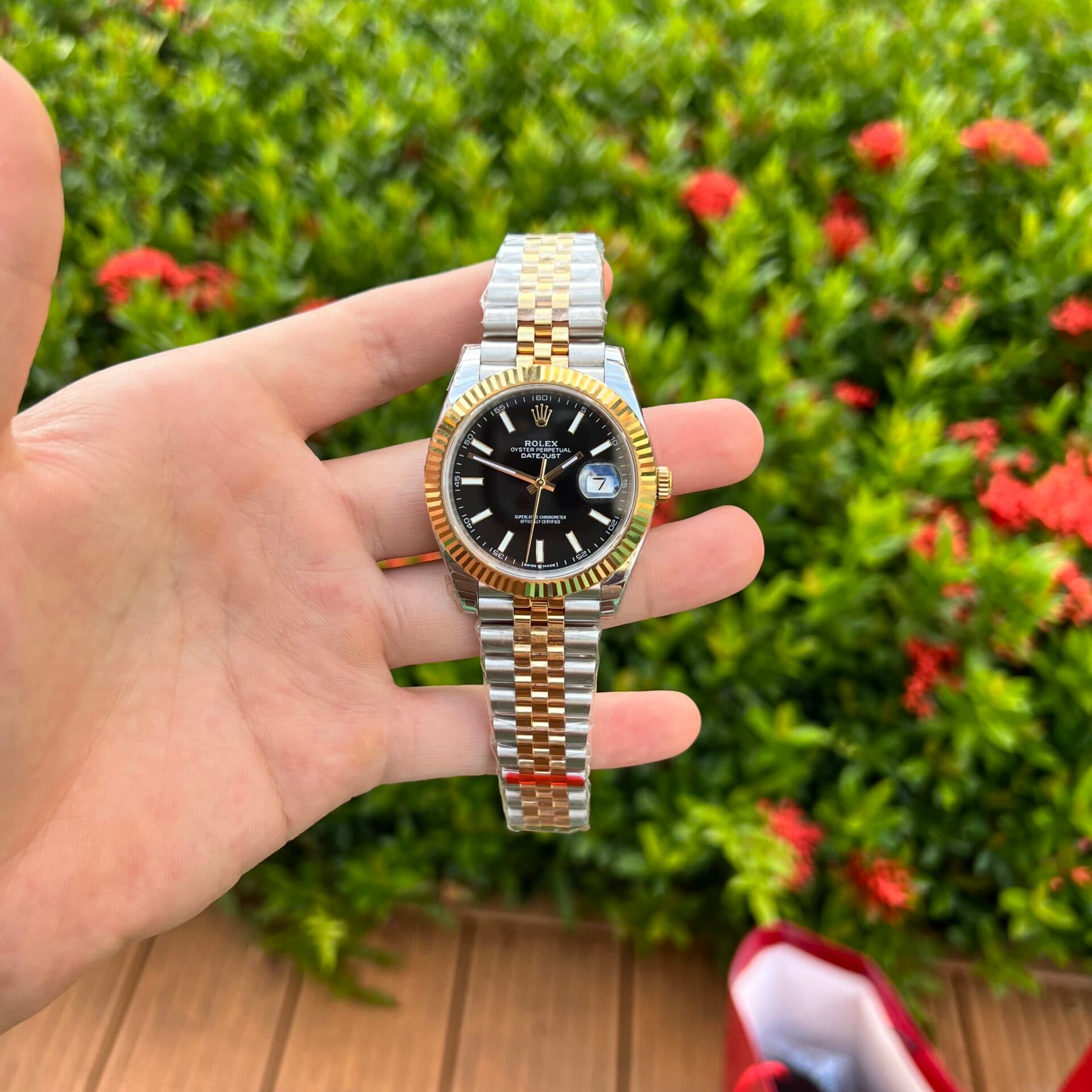 Dong-Ho-Rolex-DateJust-Super-Fake-Mat-Den-EW-Factory-41mm-3-1