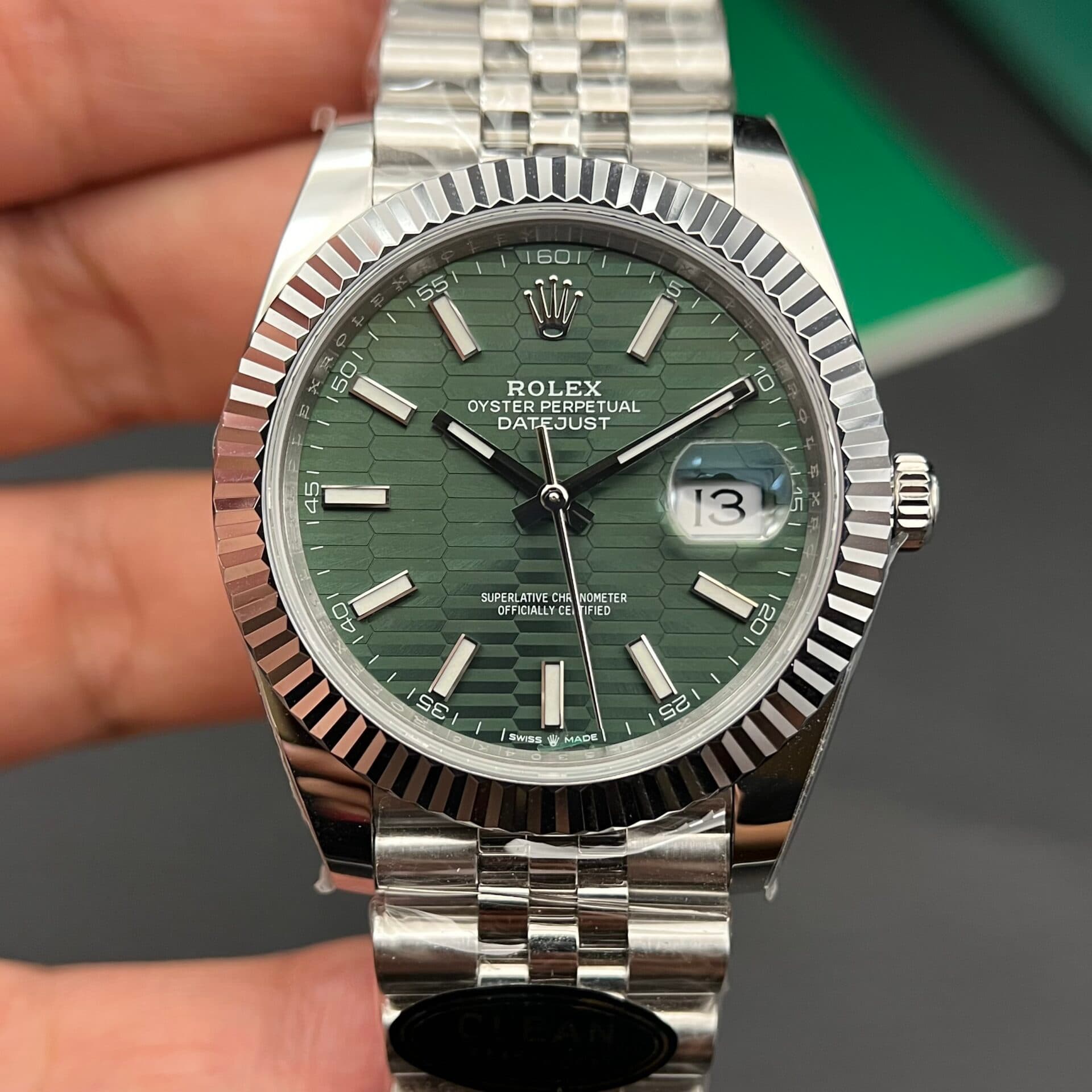Dong-Ho-Rolex-Datejust-126234-Mat-Xep-Gach-Mau-Xanh-La-VS-36mm-3-1