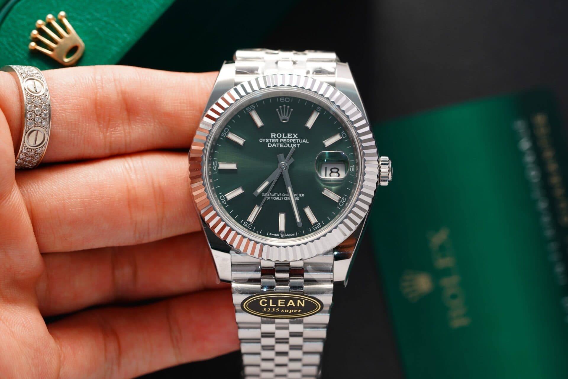 Dong-Ho-Rolex-Datejust-126334-Rep-11-Mat-Xanh-La-Clean-41mm-1-1