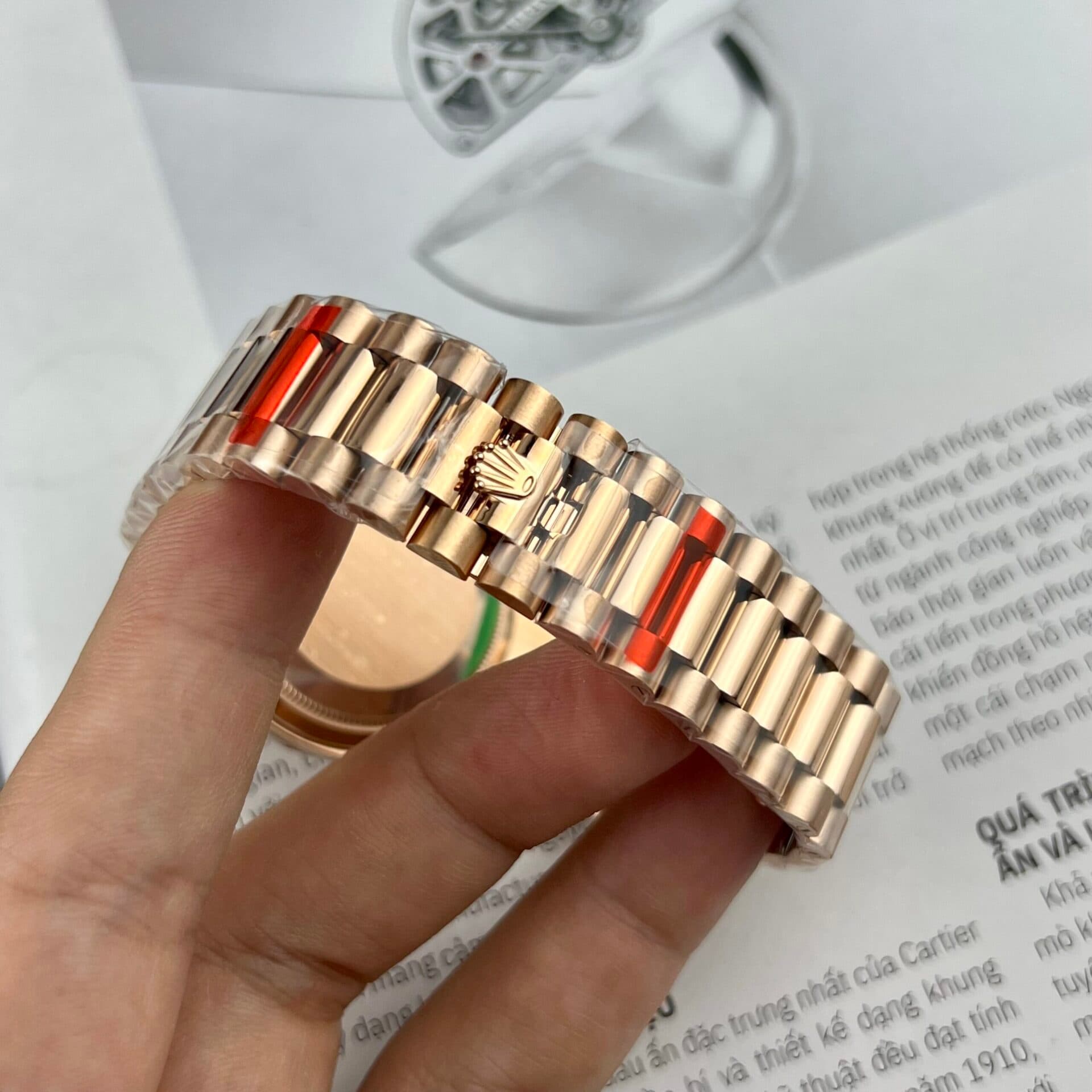 Dong-Ho-Rolex-Datejust-Mat-So-Hong-Dinh-Da-EW-Factory-31mm-6-scaled-1
