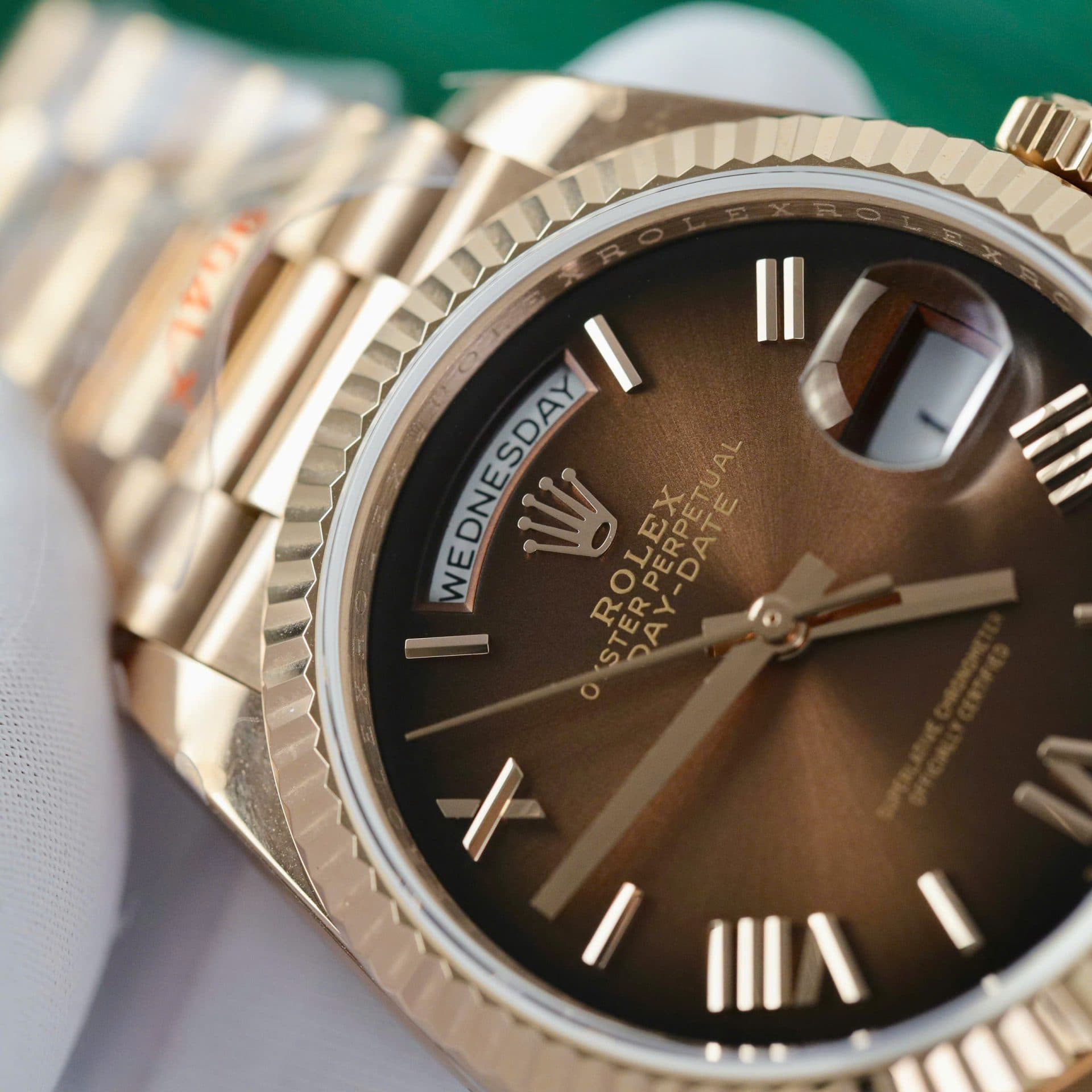 Dong-Ho-Rolex-Day-Date-128235-Replica-11-Mat-Chocolate-Trong-Luong-158gram-QF-Factory-36mm-4-1