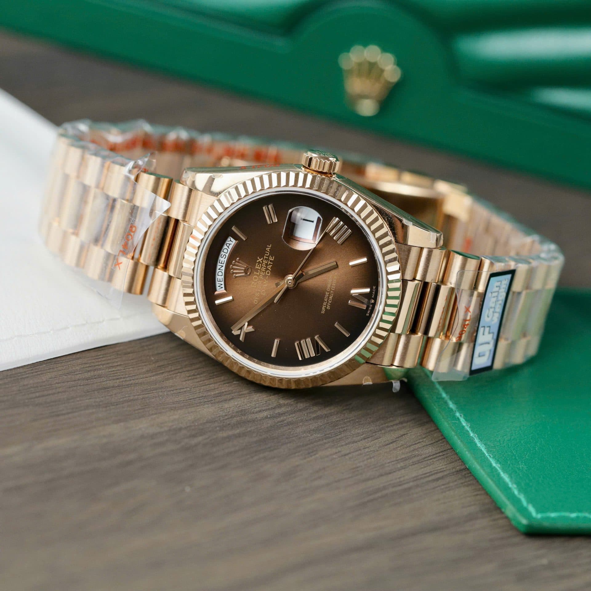 Dong-Ho-Rolex-Day-Date-128235-Replica-11-Mat-Chocolate-Trong-Luong-158gram-QF-Factory-36mm-7-1