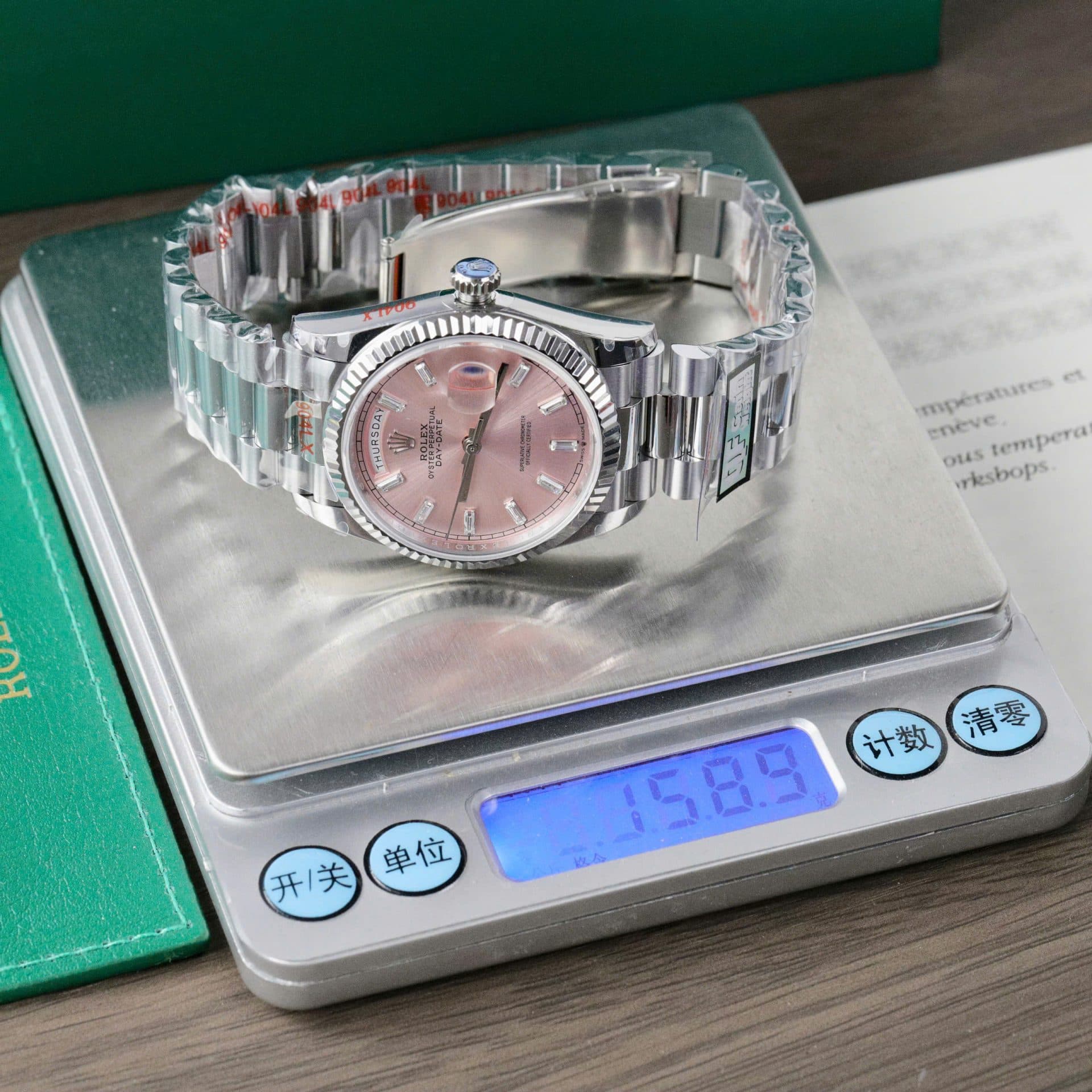 Dong-Ho-Rolex-Day-Date-128236-Mat-Hong-Rep-11-Tinh-Chinh-Trong-Luong-158-Grams-Nha-May-QF-36mm-1-1
