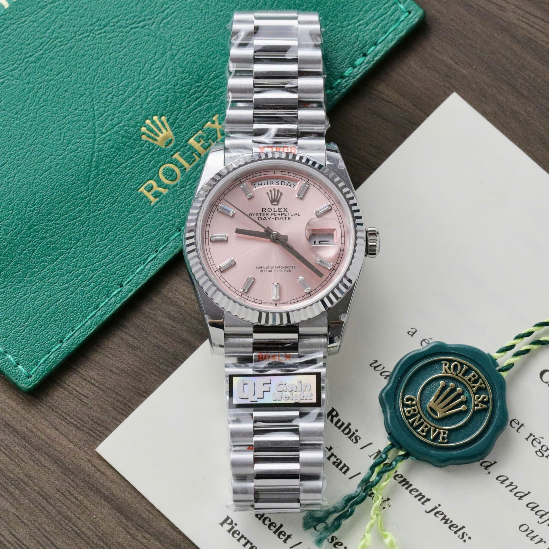 Dong-Ho-Rolex-Day-Date-128236-Mat-Hong-Rep-11-Tinh-Chinh-Trong-Luong-158-Grams-Nha-May-QF-36mm-3-1