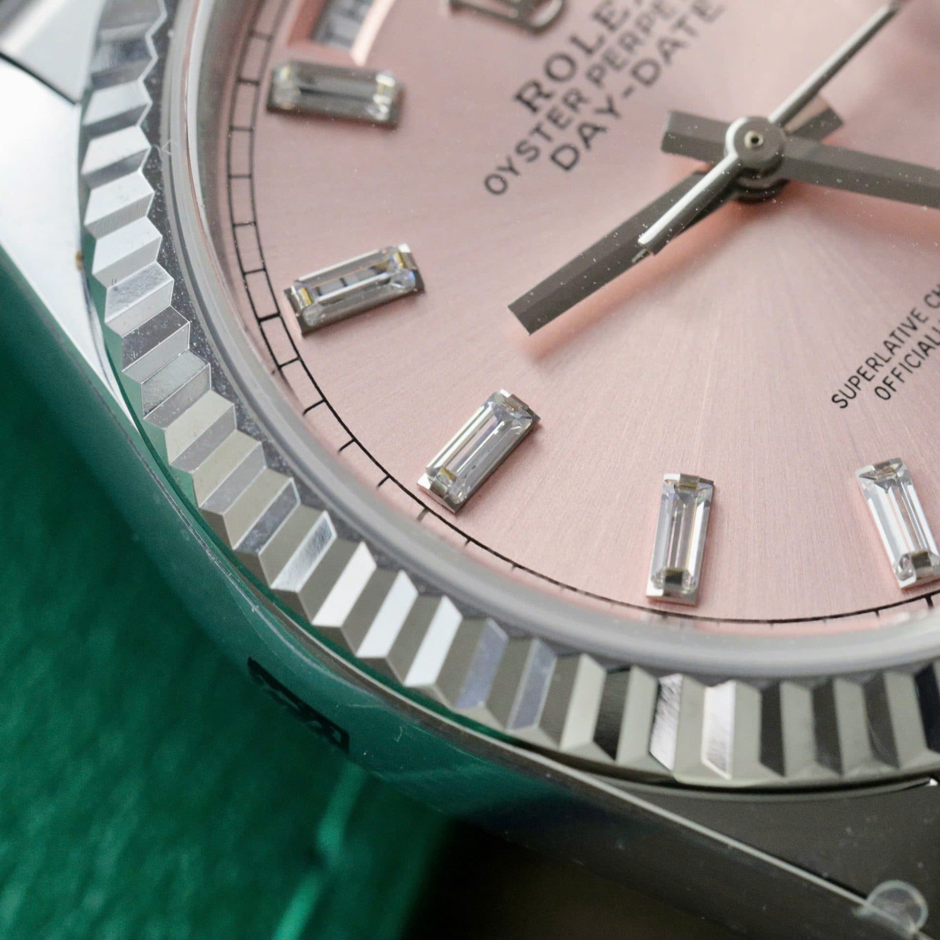 Dong-Ho-Rolex-Day-Date-128236-Mat-Hong-Rep-11-Tinh-Chinh-Trong-Luong-158-Grams-Nha-May-QF-36mm-6-1