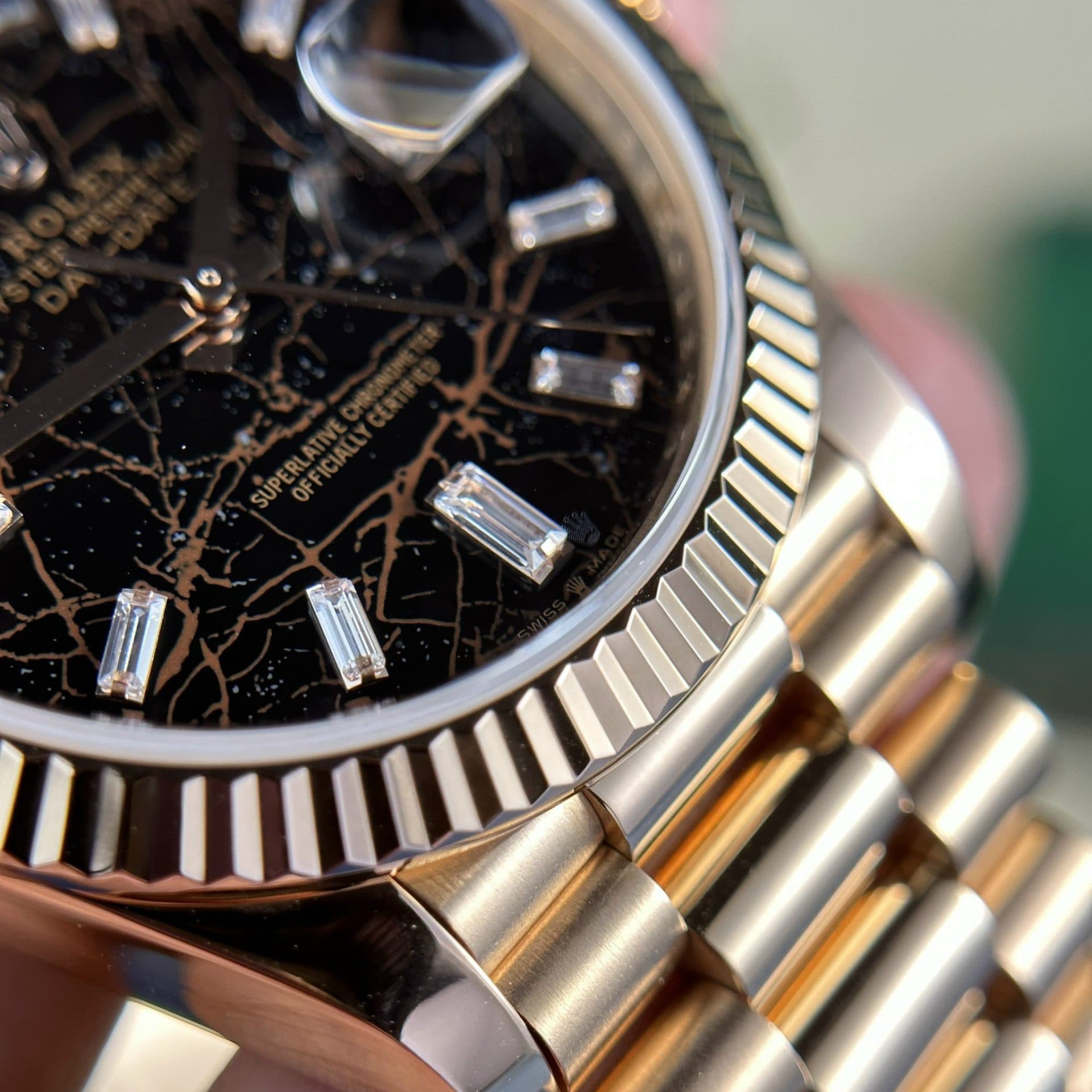 Dong-Ho-Rolex-Day-Date-228235-Boc-Vang-18K-Mat-Nham-Thach-178-Gram-40mm-2-1