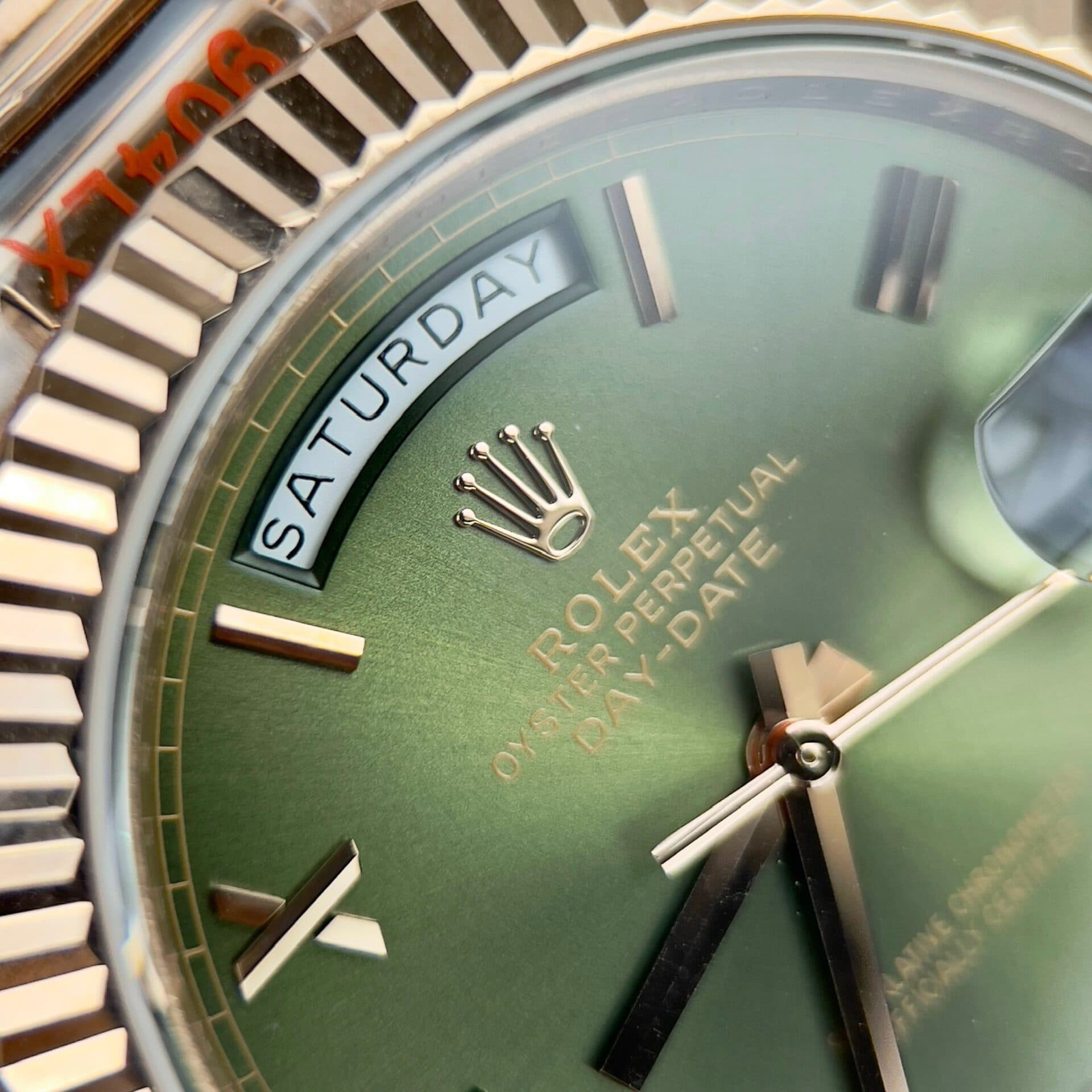 Dong-Ho-Rolex-Day-Date-228235-Mat-Xanh-La-Cay-Nha-May-GM-6-1