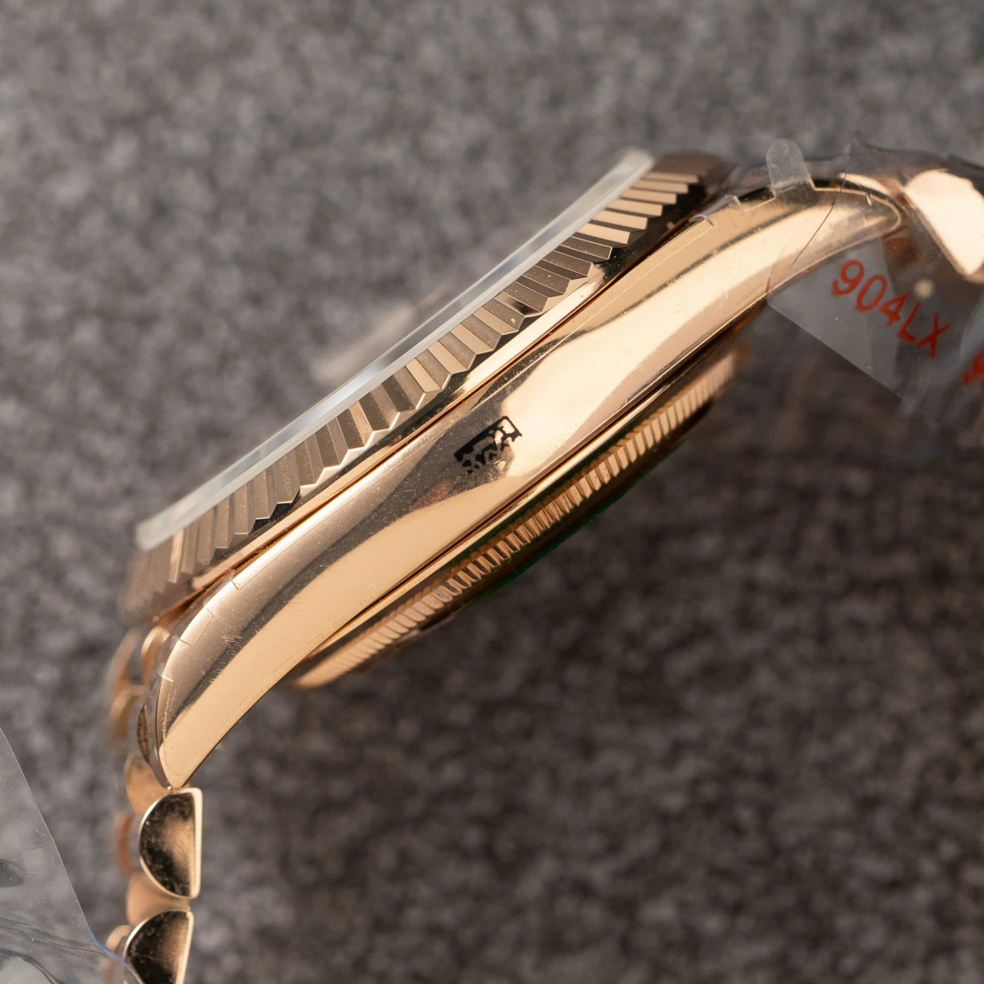 Dong-Ho-Rolex-Day-Date-228235-Replica-11-Mat-Chocolate-Trong-Luong-185gram-Nha-May-QF-40mm-8-1