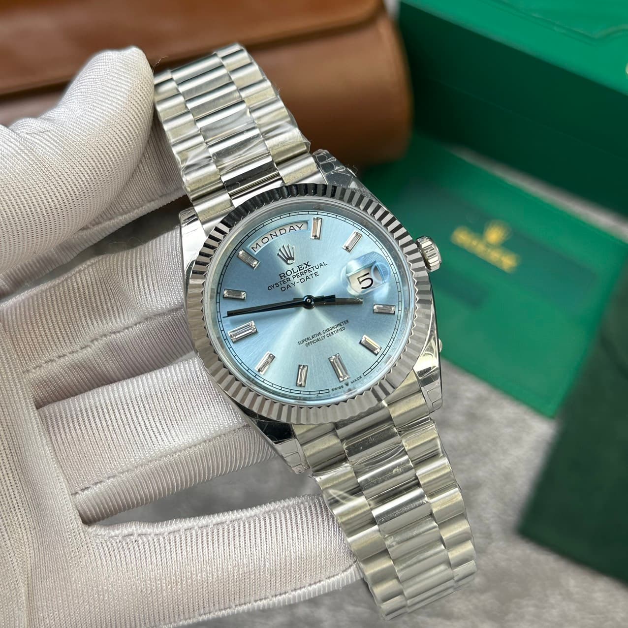 Dong-Ho-Rolex-Day-Date-228236-Mat-So-Dinh-Da-Rep-11-V2-GM-Factory-40mm-1-1