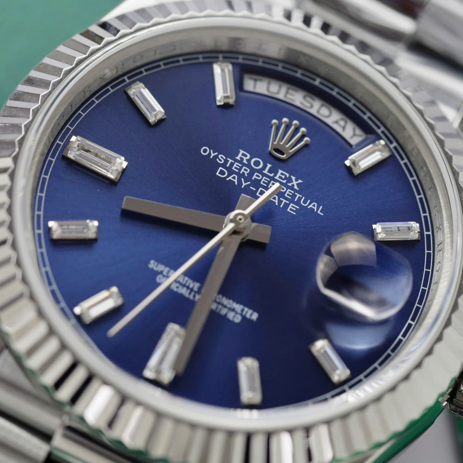 Dong-Ho-Rolex-Day-Date-228236-Mat-Xanh-Blue-Trong-Luong-178gram-GM-Factory-40mm-6-1