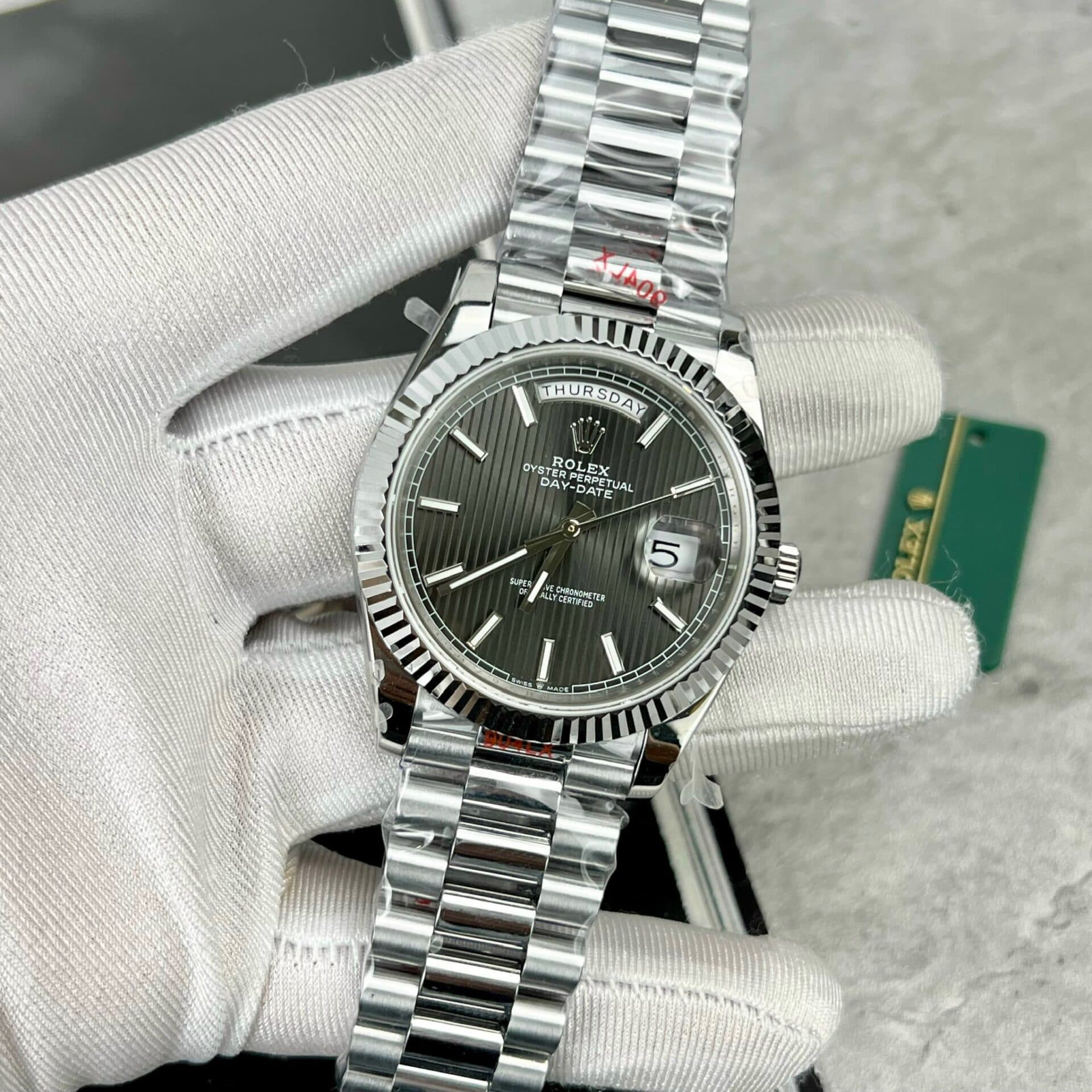 Dong-Ho-Rolex-Day-Date-228236-Replica-11-Mat-Xam-Nha-May-GM-40mm-4-1