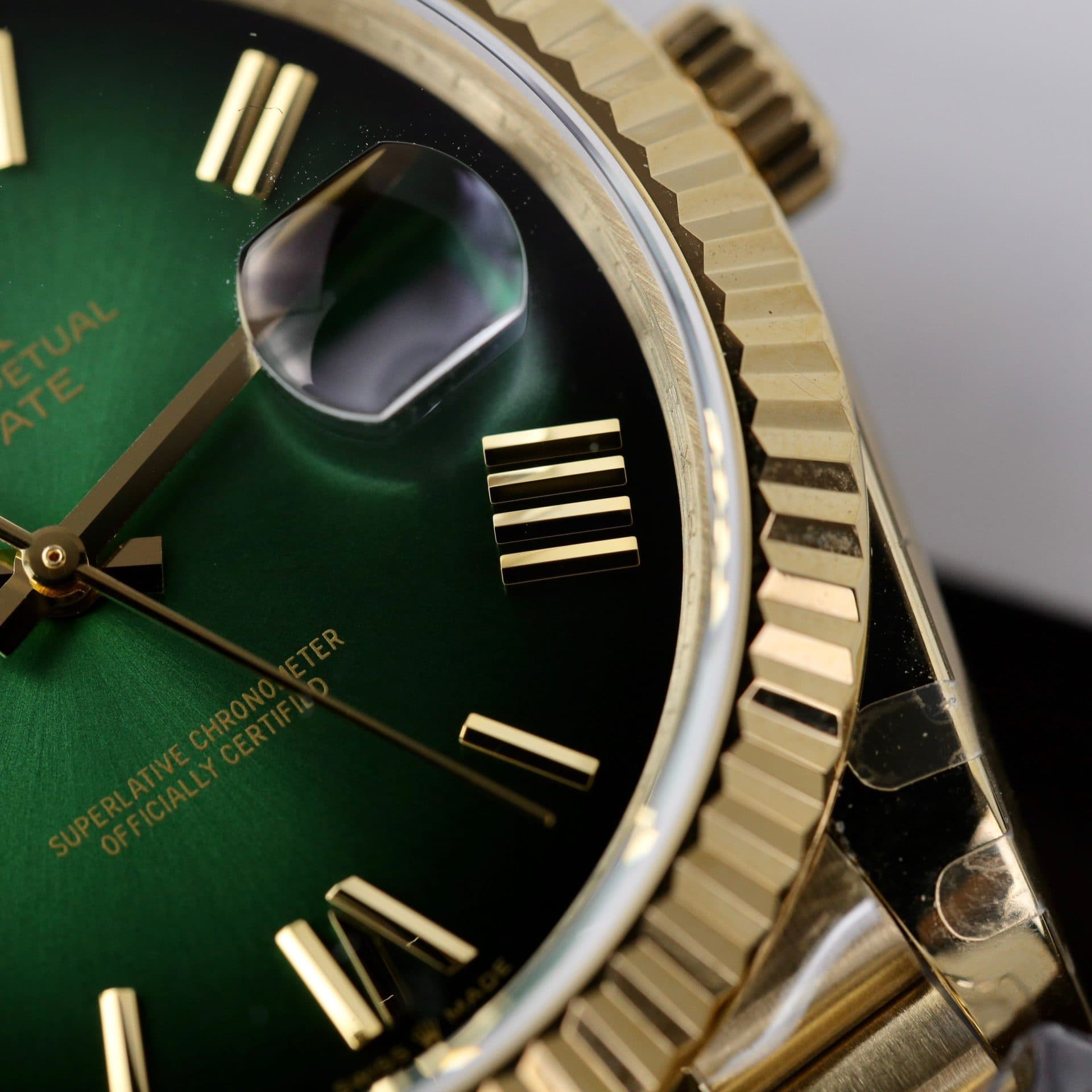 Dong-Ho-Rolex-Day-Date-228238-0069-Green-Ombre-Replica-11-QF-Factory-185-Grams-40mm-7-1
